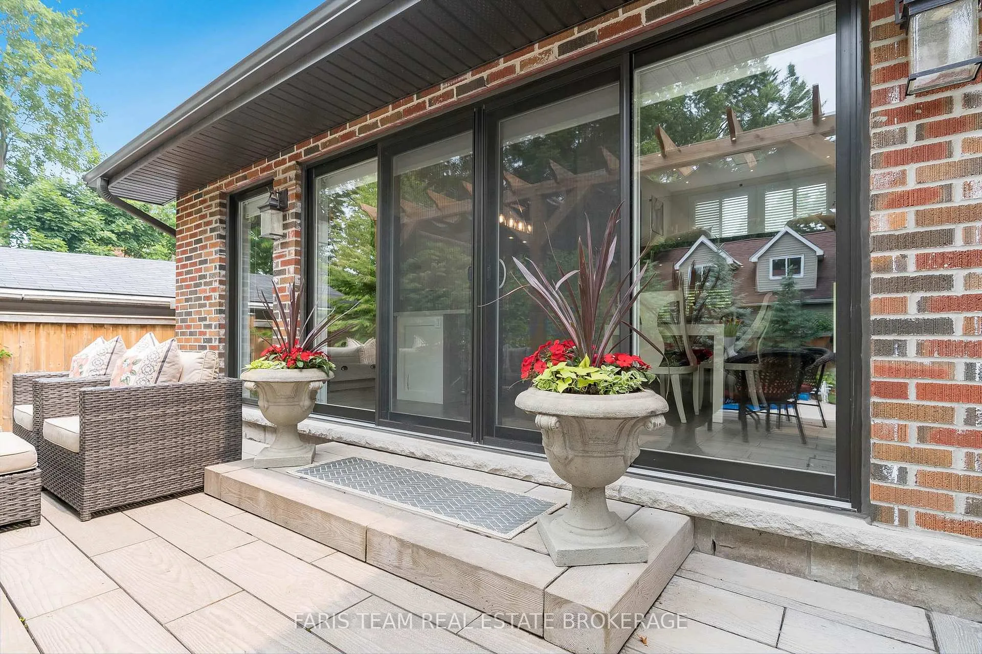 Photo 31 of 92 Nelson Street, Barrie, Codrington — HOMEH