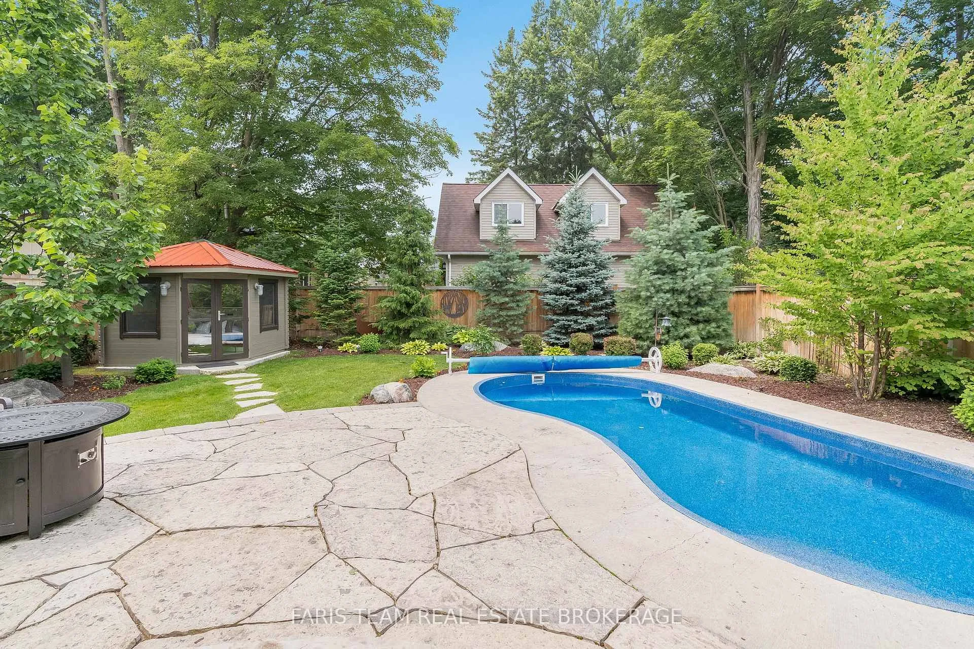 Photo 36 of 92 Nelson Street, Barrie, Codrington — HOMEH
