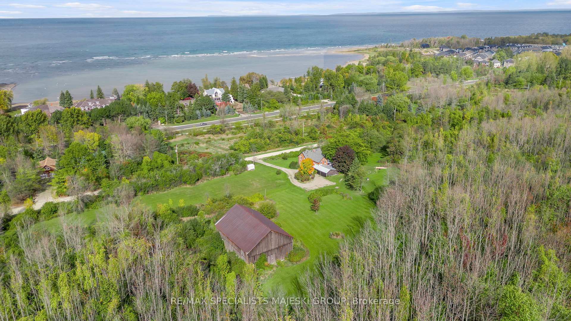 Photo 1 of 190 Old Lakeshore Road, Blue Mountains — HOMEH