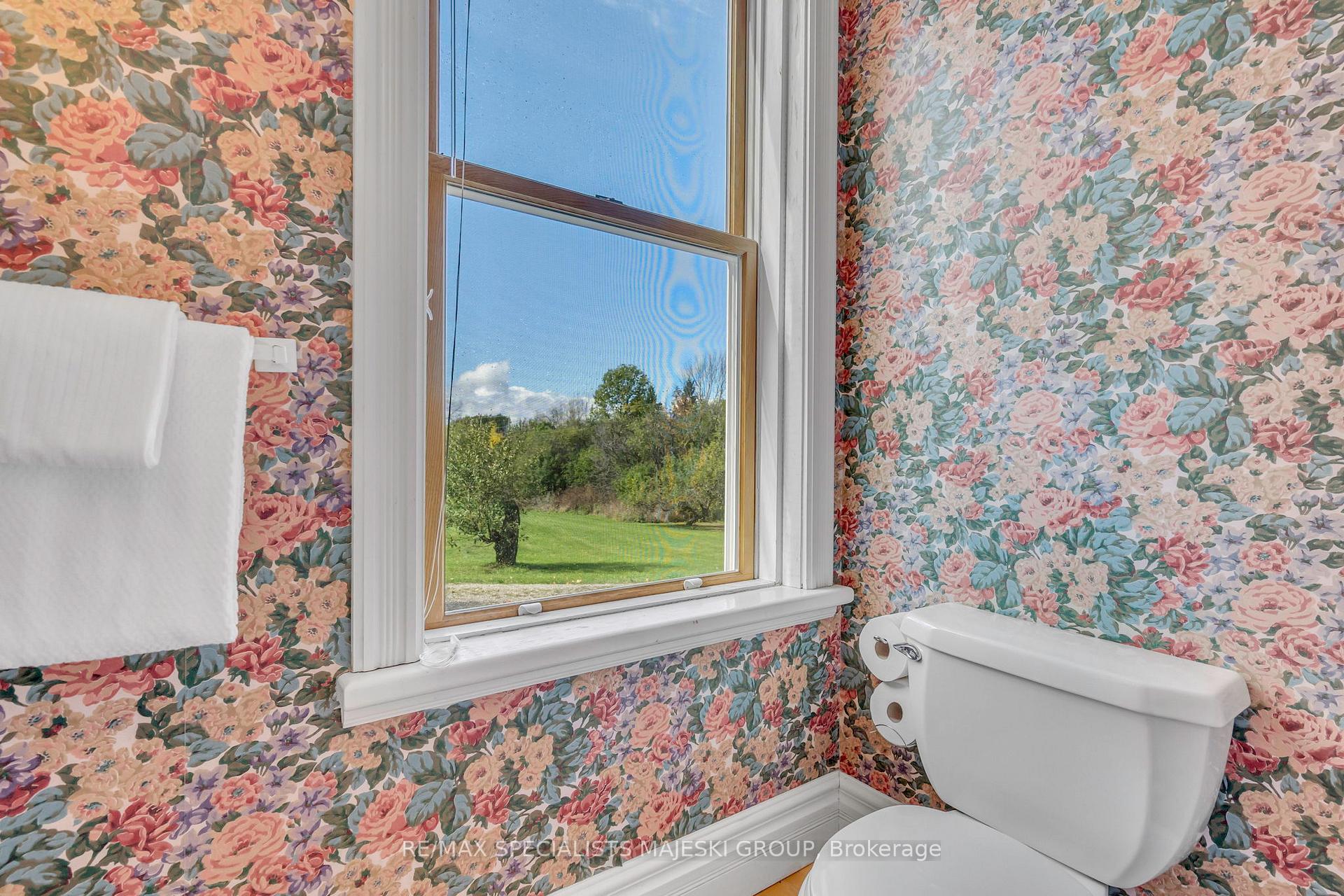 Photo 20 of 190 Old Lakeshore Road, Blue Mountains — HOMEH