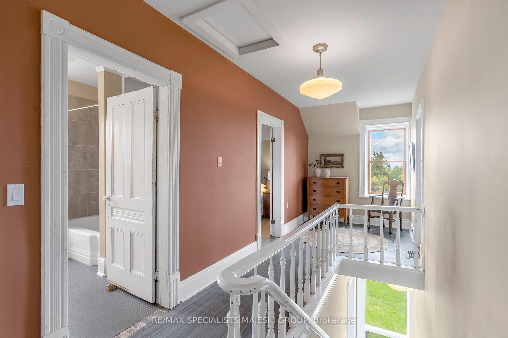 Photo 28 of 190 Old Lakeshore Road, Blue Mountains — HOMEH