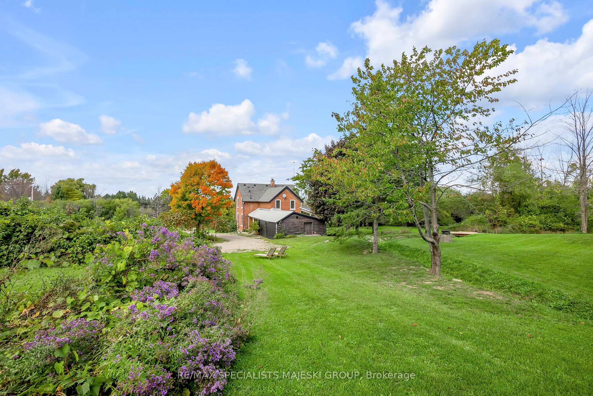 Photo 40 of 190 Old Lakeshore Road, Blue Mountains — HOMEH