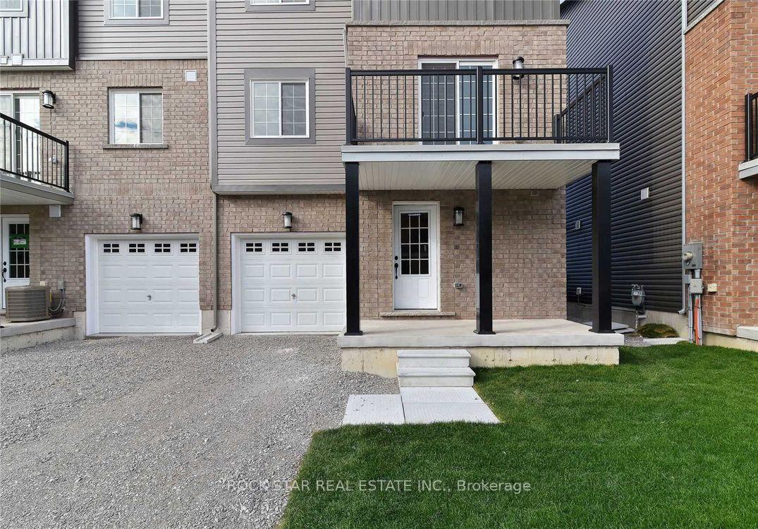 Photo 1 of 18 Andean Lane, Barrie, Holly — HOMEH
