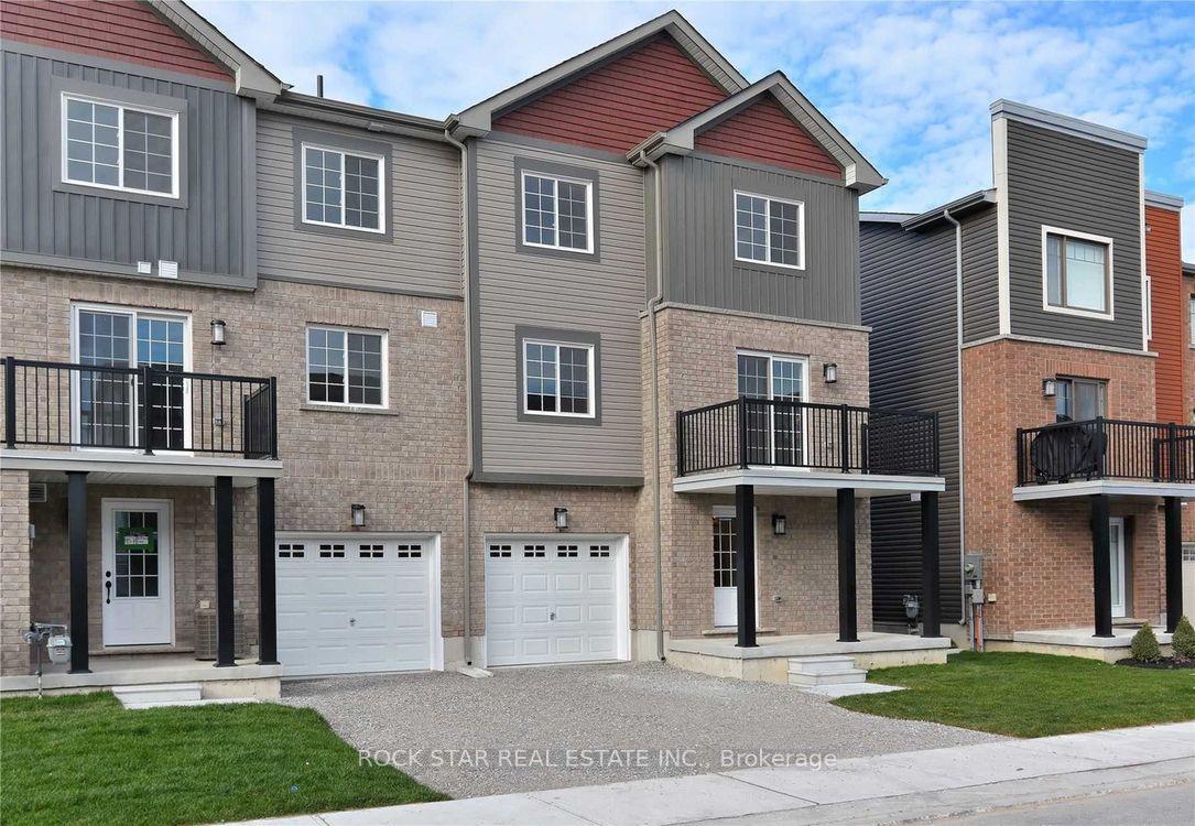 Photo 2 of 18 Andean Lane, Barrie, Holly — HOMEH