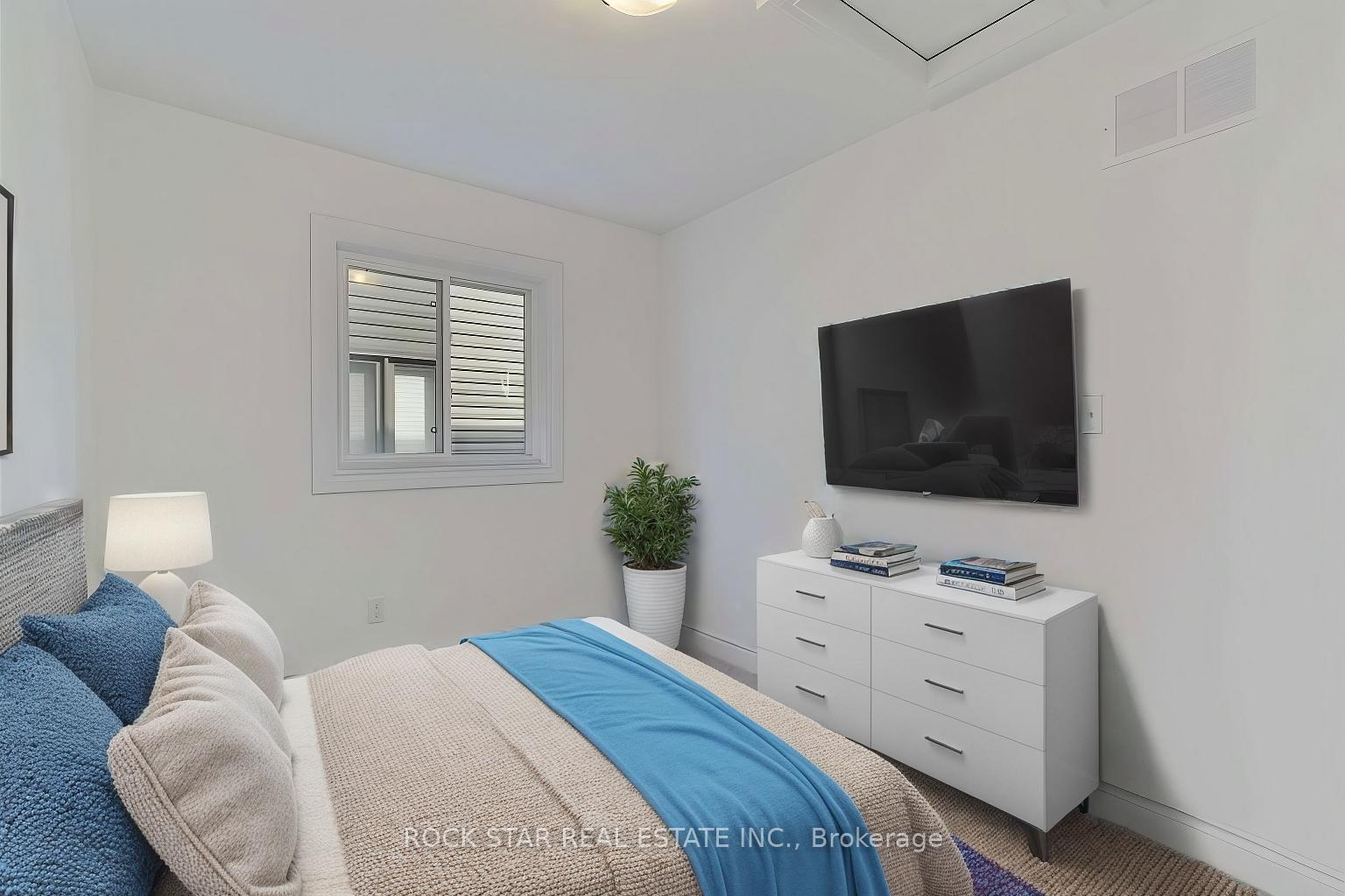 Photo 10 of 18 Andean Lane, Barrie, Holly — HOMEH