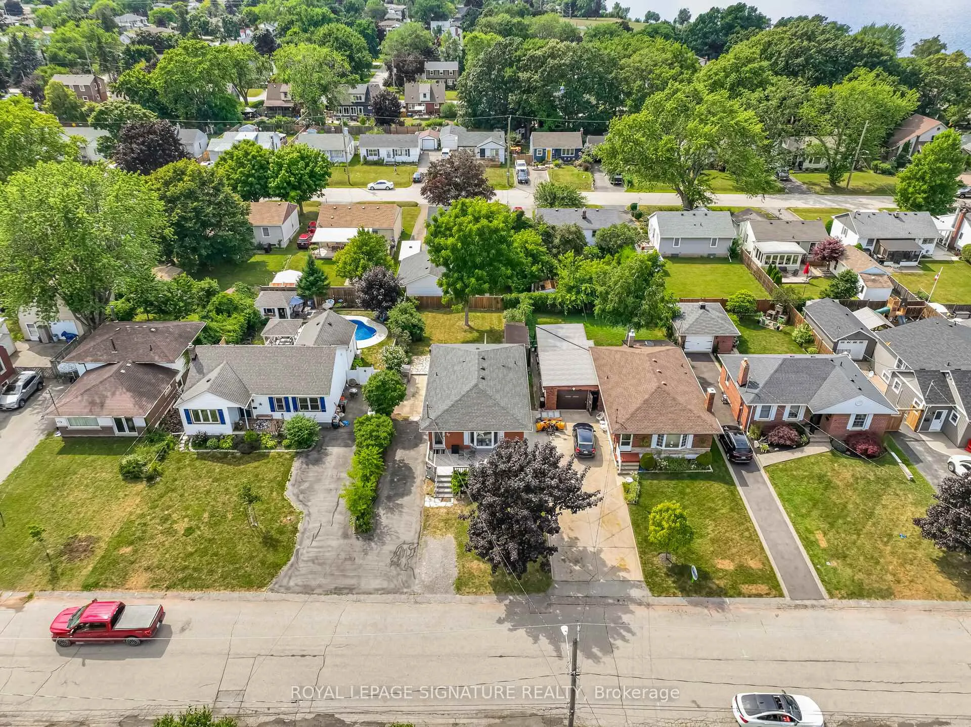 Front of 77 Fairview Road