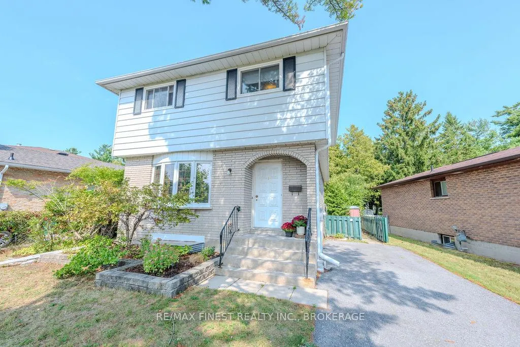 Photo 1 of 776 Cedarwood Drive, Kingston, City Northwest — HOMEH