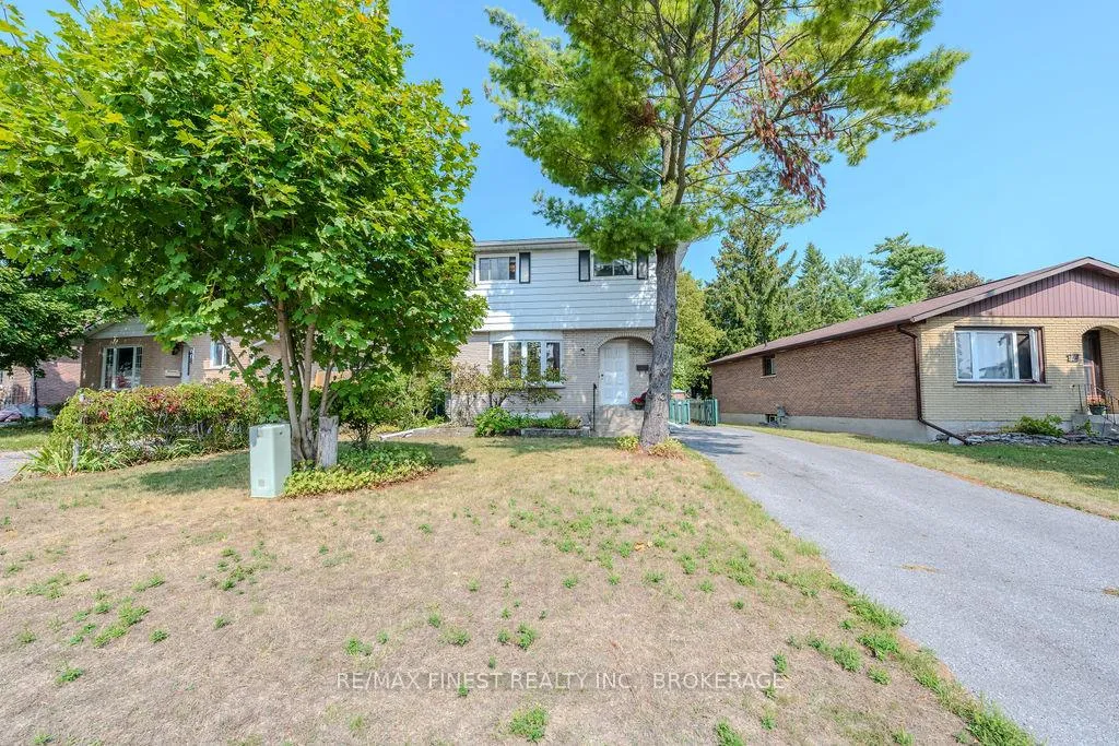 Photo 2 of 776 Cedarwood Drive, Kingston, City Northwest — HOMEH