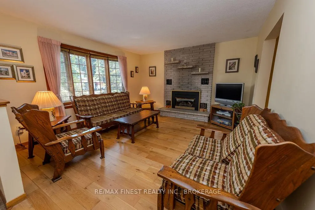 Photo 3 of 776 Cedarwood Drive, Kingston, City Northwest — HOMEH