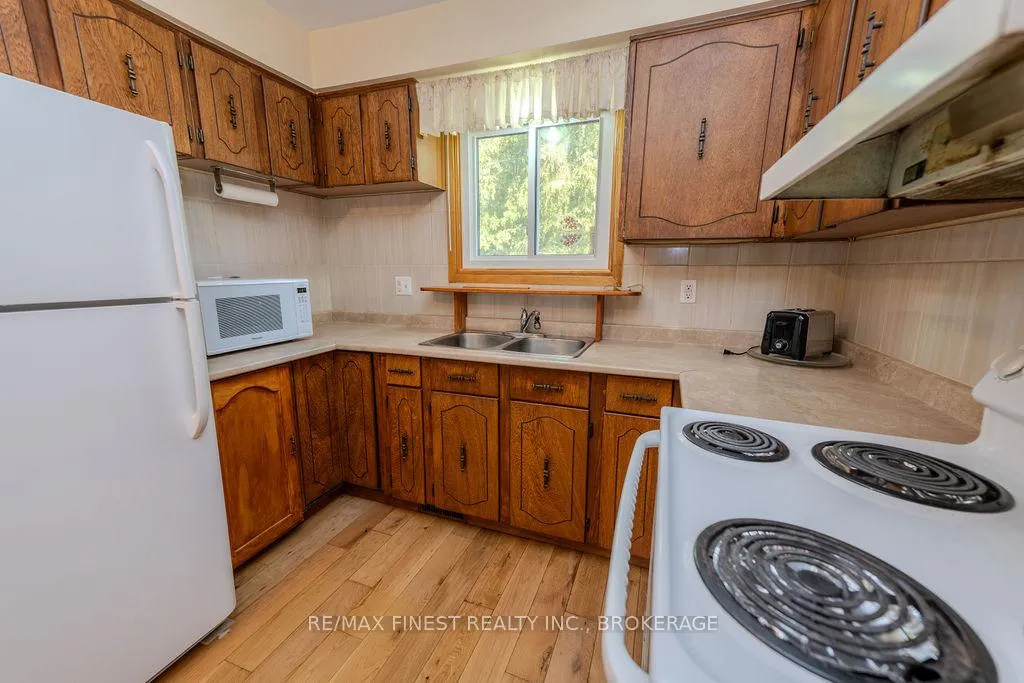 Photo 9 of 776 Cedarwood Drive, Kingston, City Northwest — HOMEH