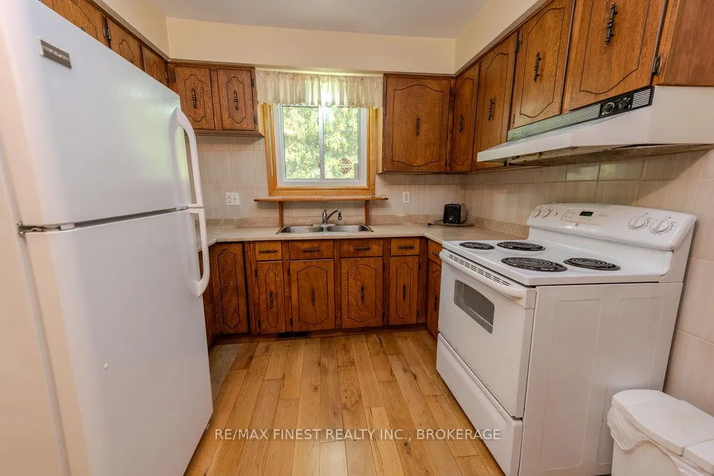 Photo 10 of 776 Cedarwood Drive, Kingston, City Northwest — HOMEH