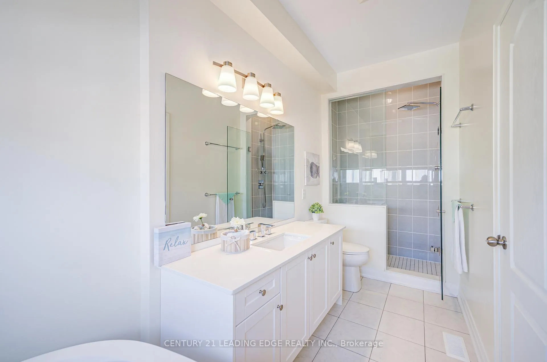 Photo 42 of 88 William Saville Street, Markham, Unionville — HOMEH