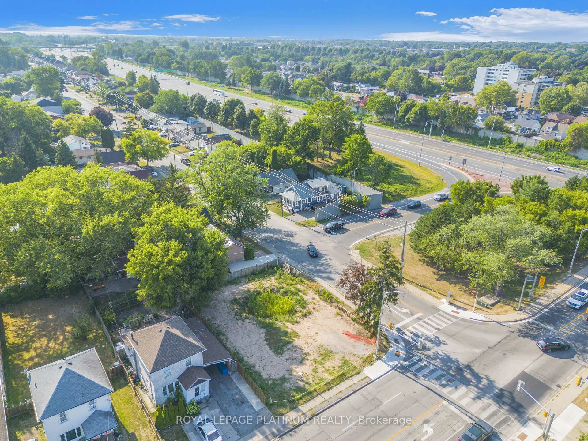 Photo 4 of 5475 Drummond Road, Niagara Falls, Hospital — HOMEH