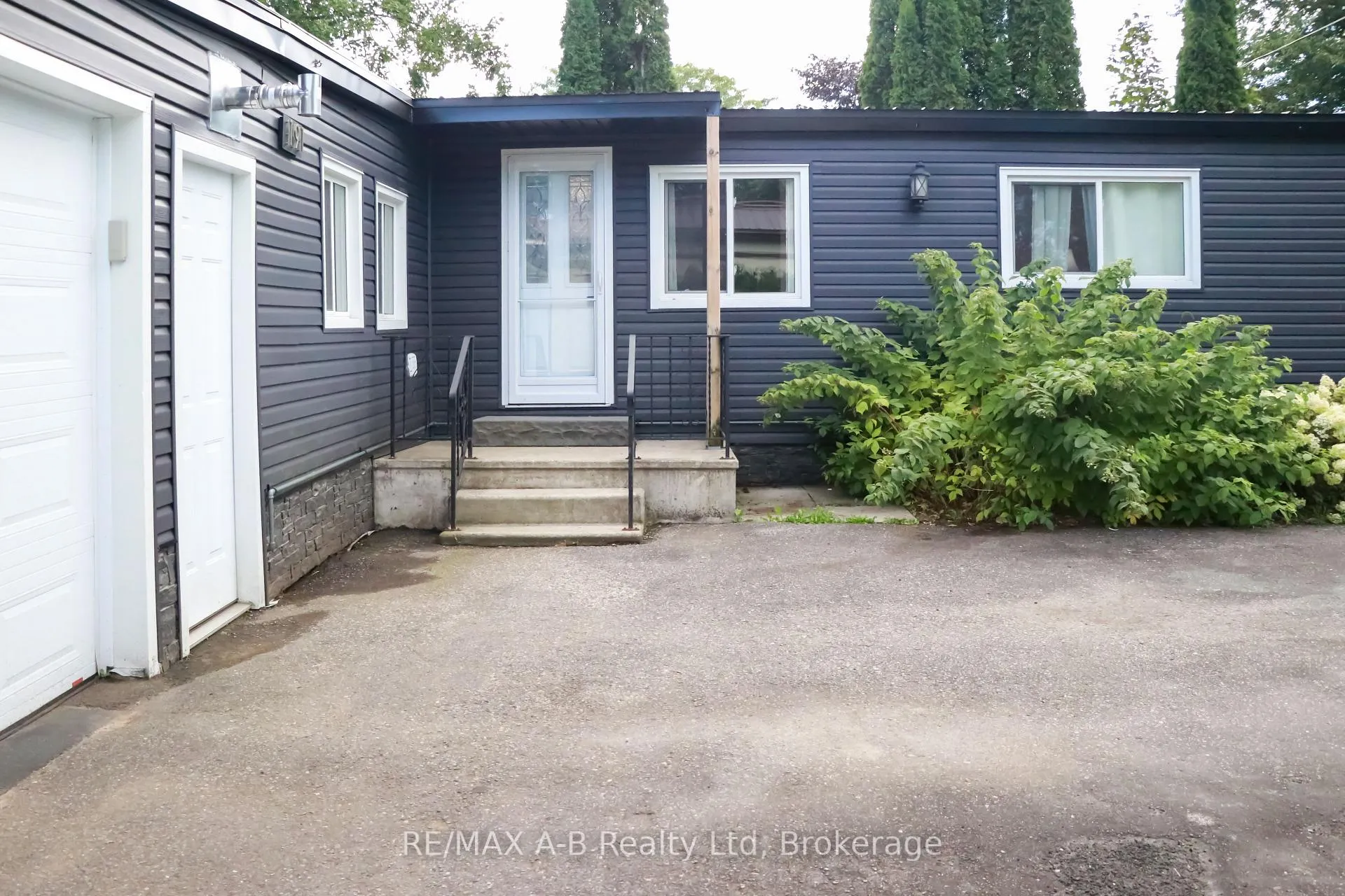 Front of 191 Cedar Street
