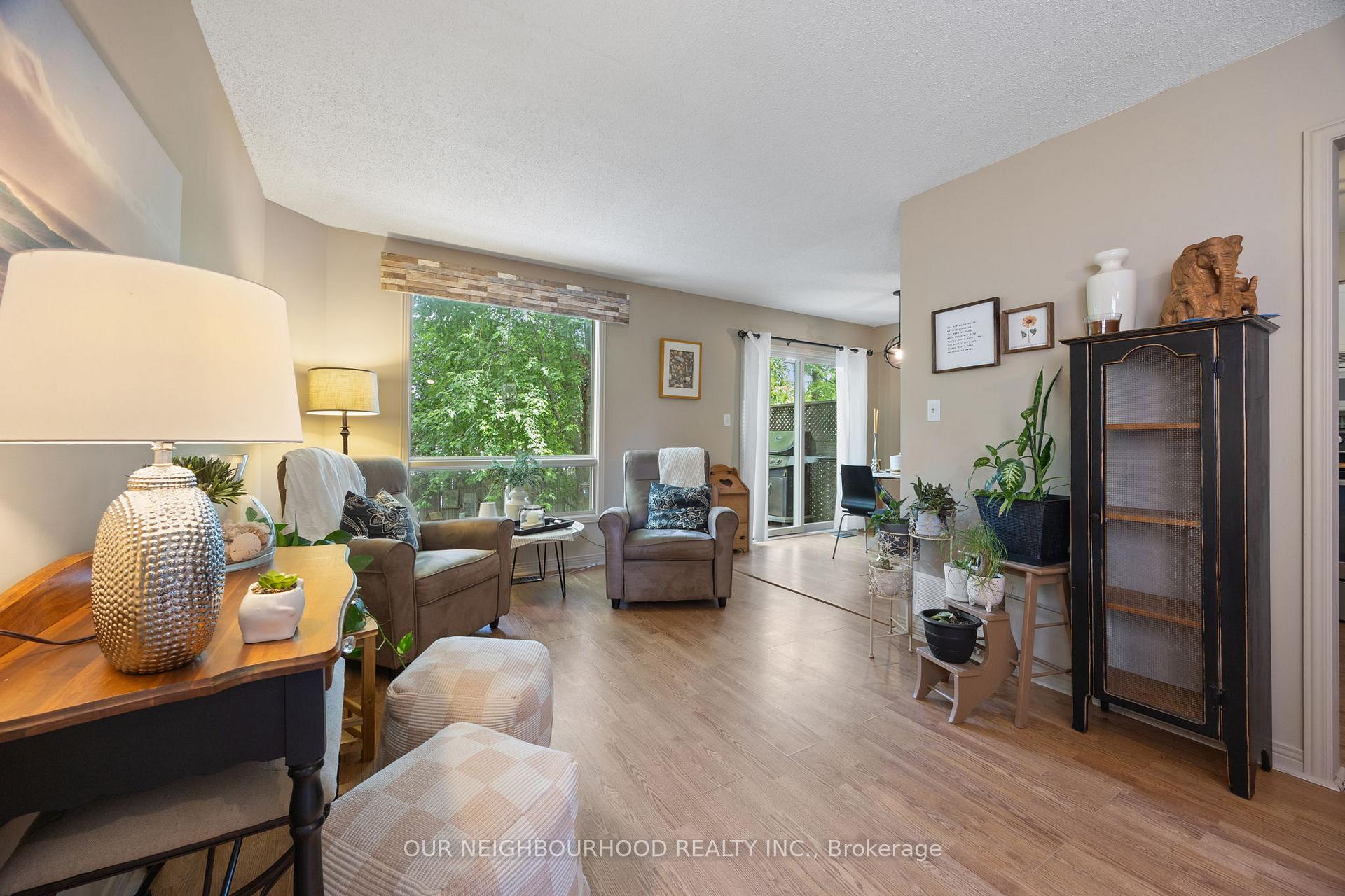 Photo 7 of 39 Short Crescent, Clarington, Courtice — HOMEH