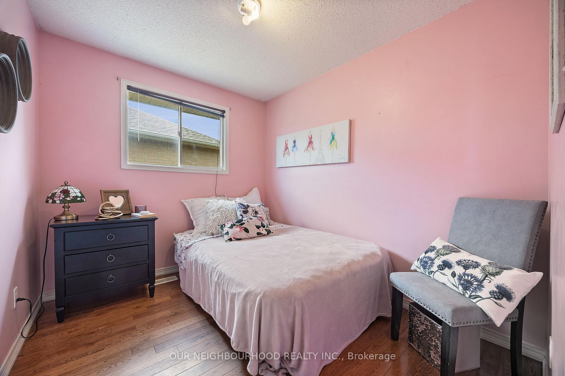 Photo 22 of 39 Short Crescent, Clarington, Courtice — HOMEH