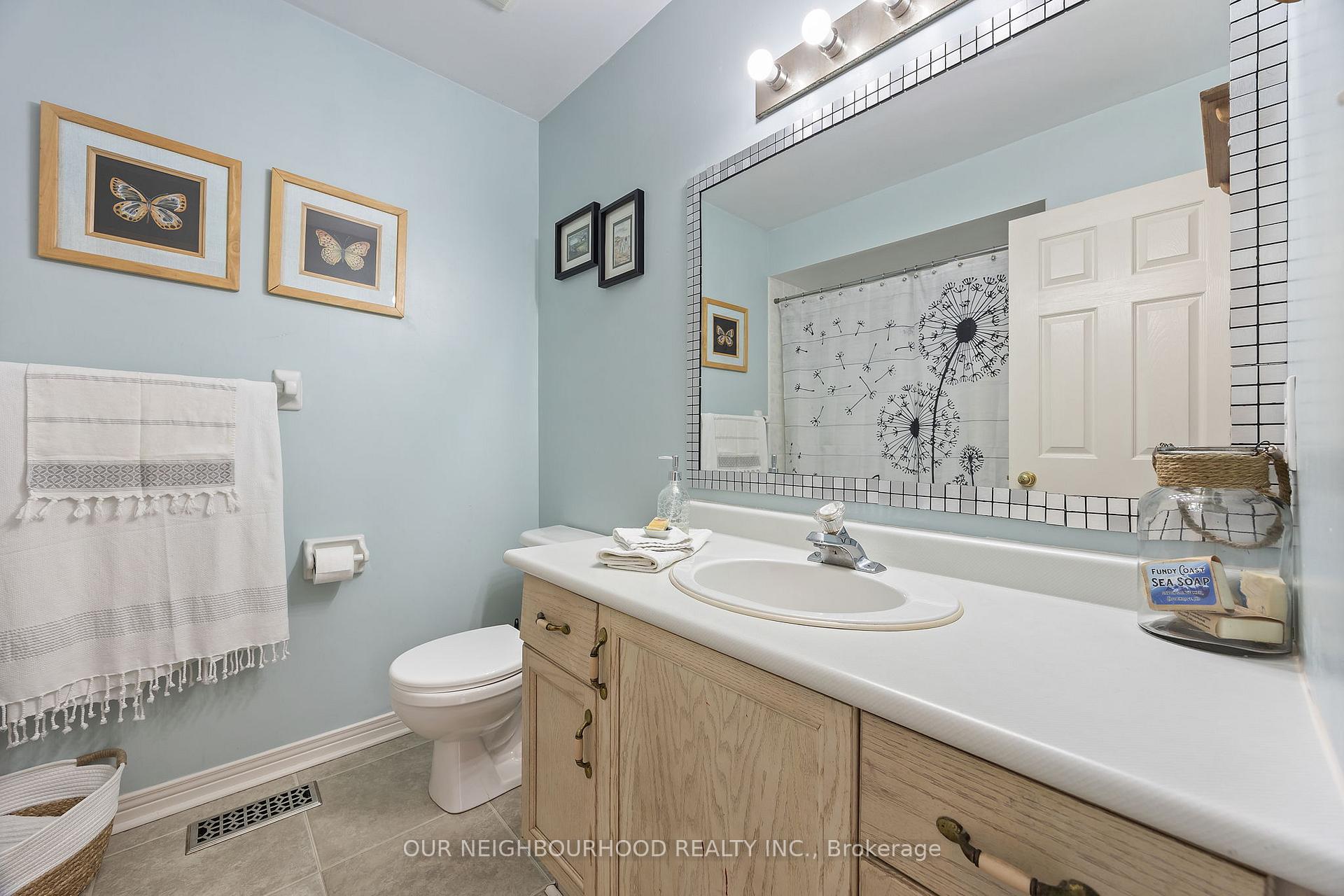 Photo 23 of 39 Short Crescent, Clarington, Courtice — HOMEH