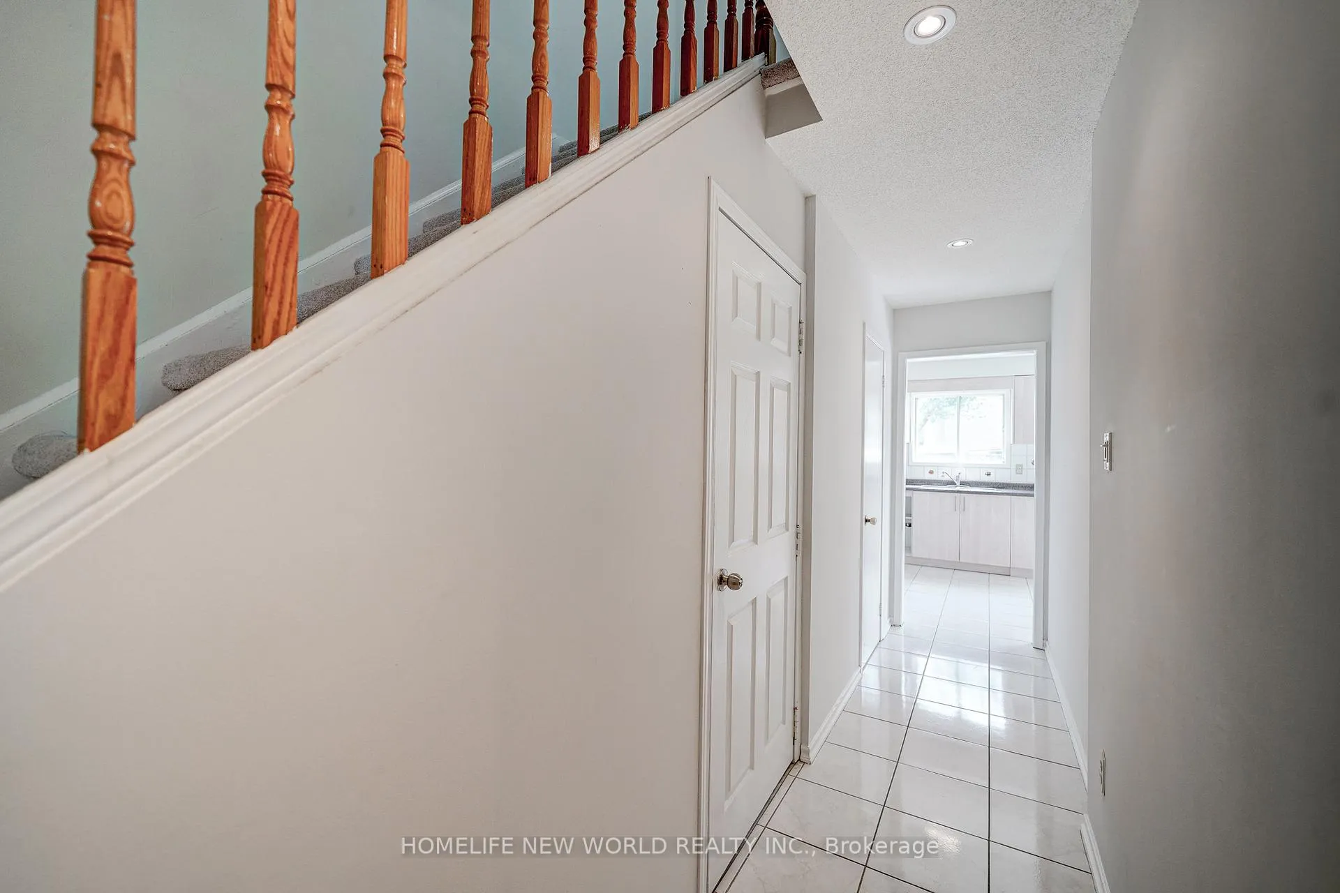 Photo 9 of Unit 1st & 2nd, 31 Spangler Road, Markham, Middlefield — HOMEH