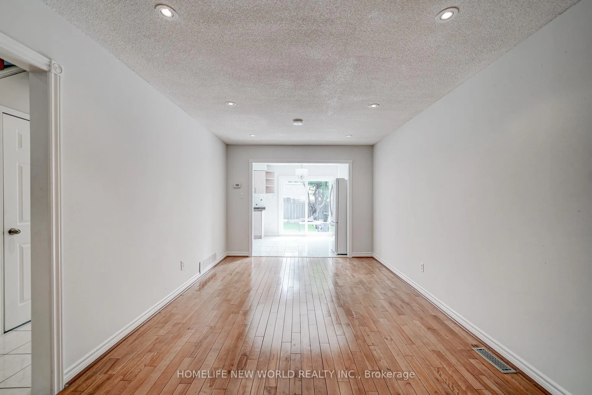Photo 16 of Unit 1st & 2nd, 31 Spangler Road, Markham, Middlefield — HOMEH