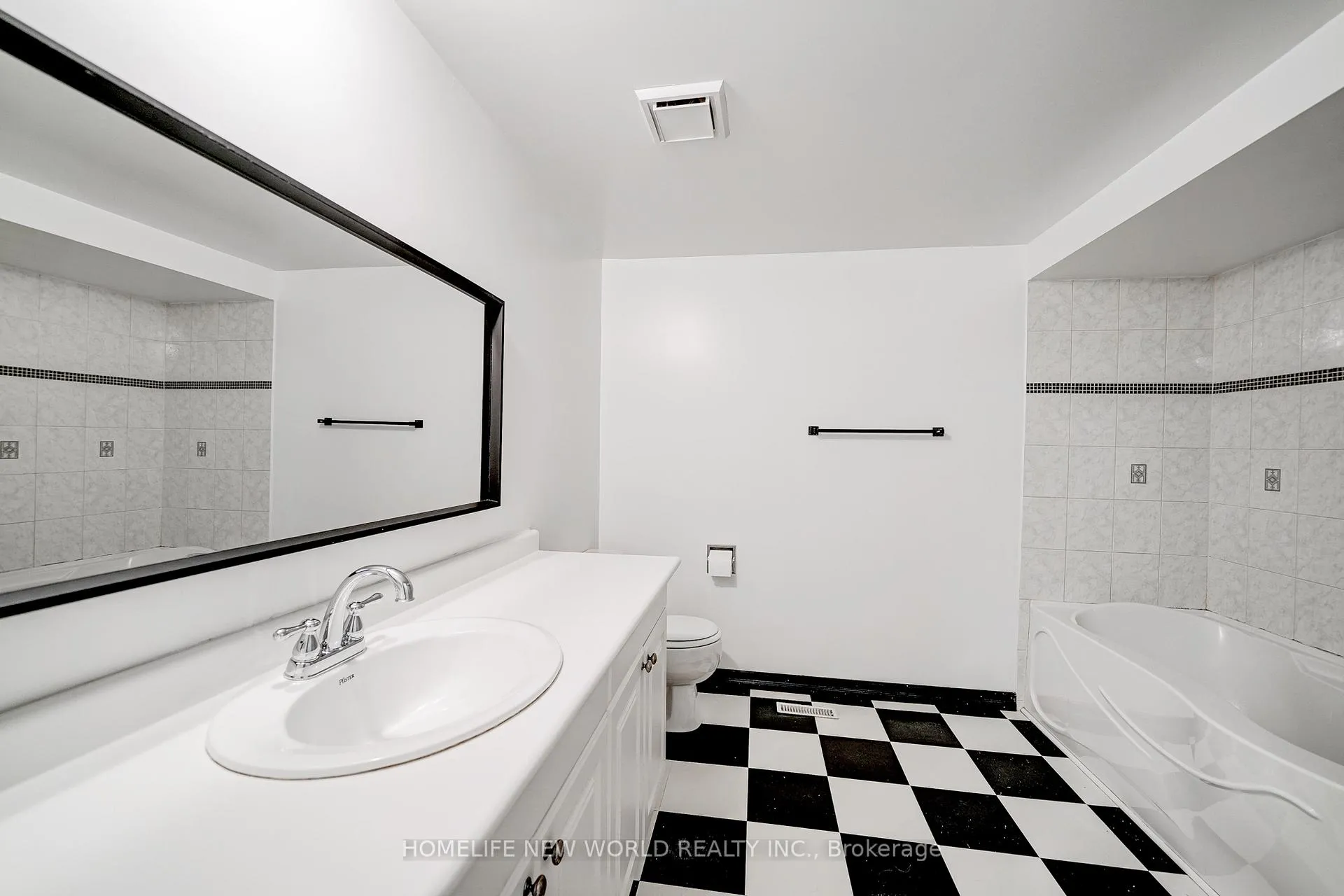 Photo 41 of Unit 1st & 2nd, 31 Spangler Road, Markham, Middlefield — HOMEH
