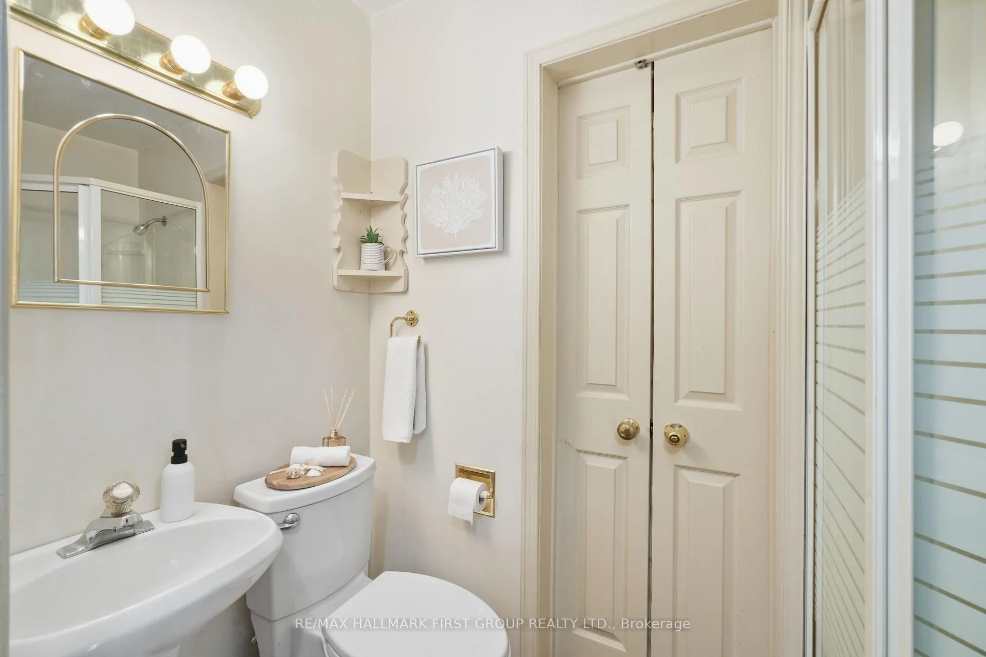 Photo 19 of 401 Lakeshore Drive, Cobourg — HOMEH