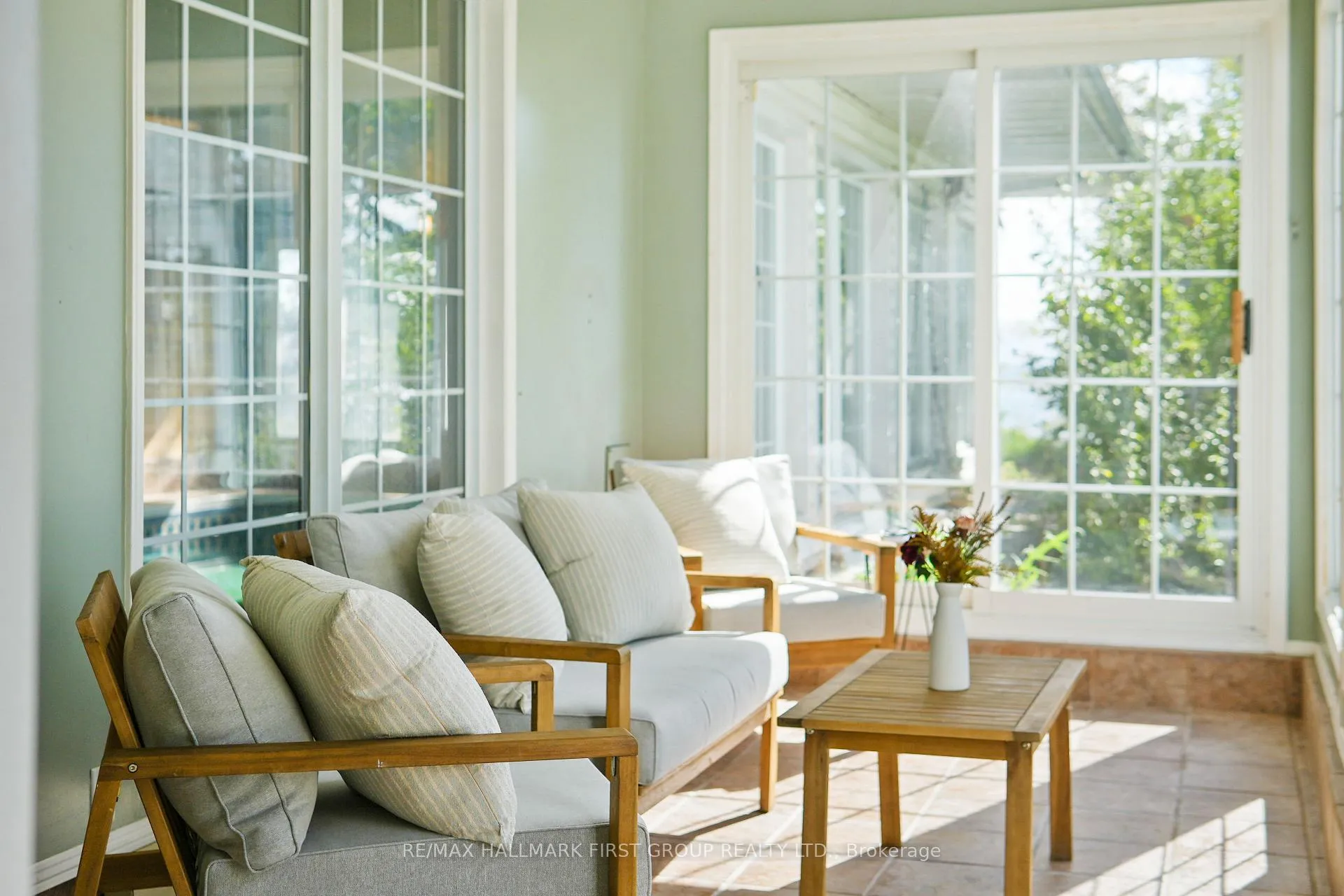Photo 21 of 401 Lakeshore Drive, Cobourg — HOMEH