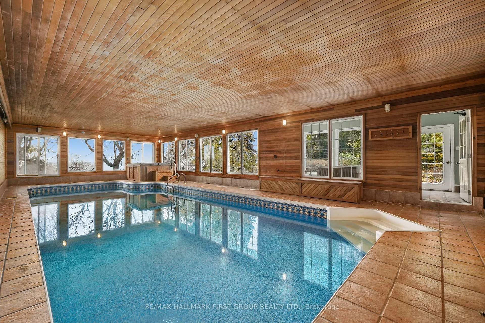 Photo 22 of 401 Lakeshore Drive, Cobourg — HOMEH