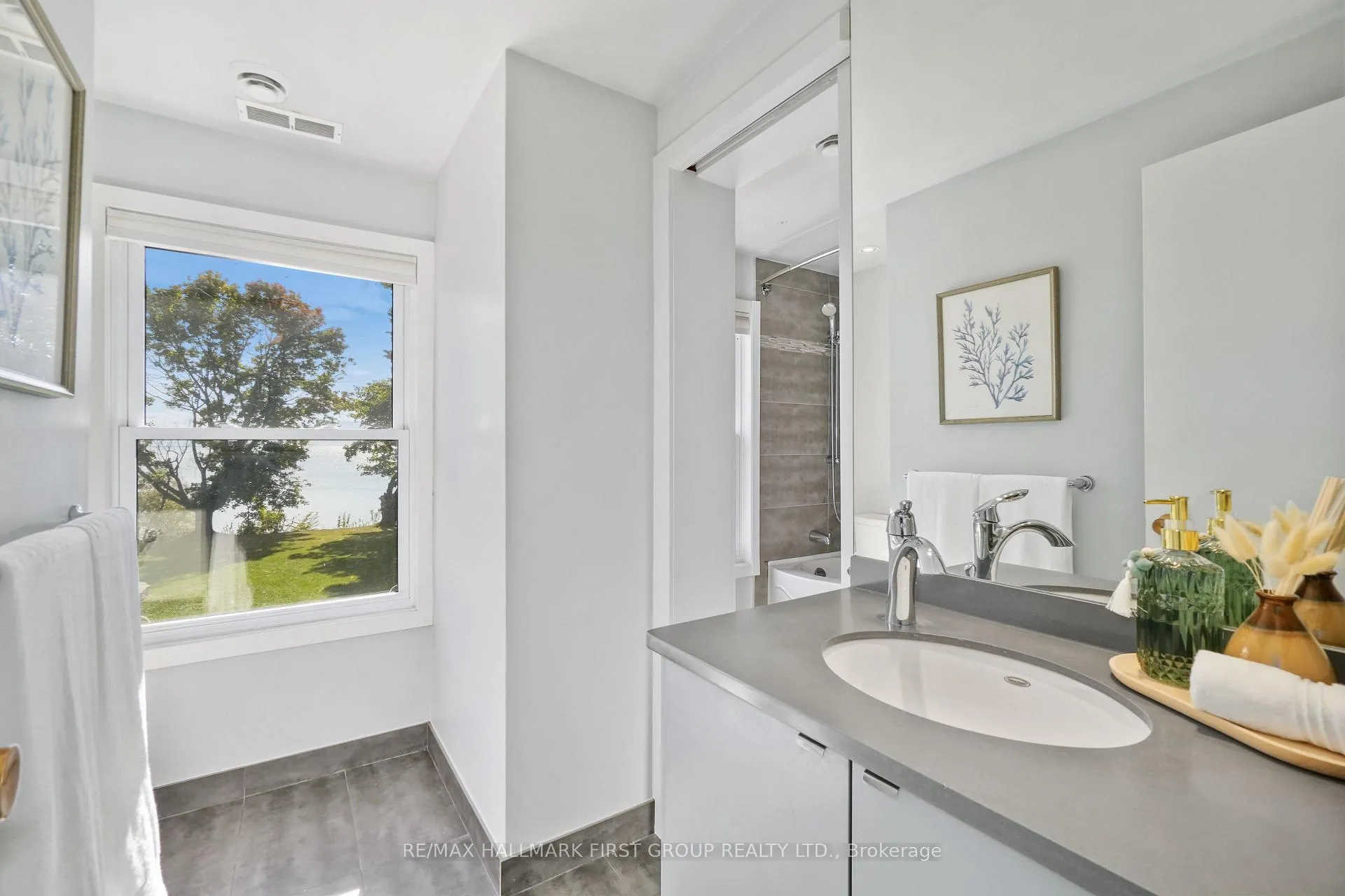 Photo 31 of 401 Lakeshore Drive, Cobourg — HOMEH