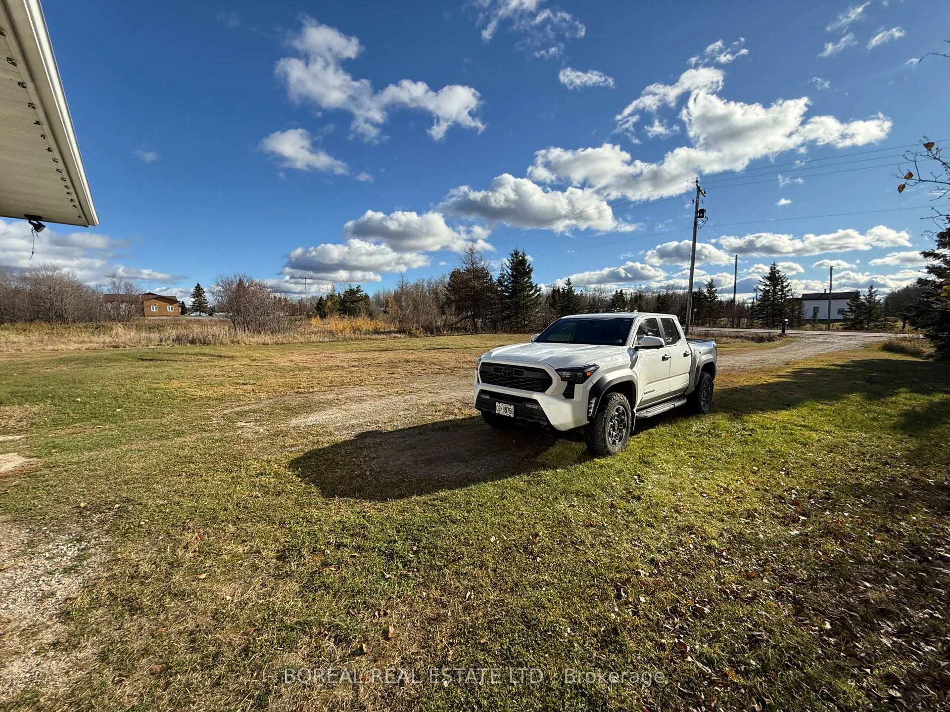 Photo 11 of 1859 Hwy 652, Cochrane — HOMEH