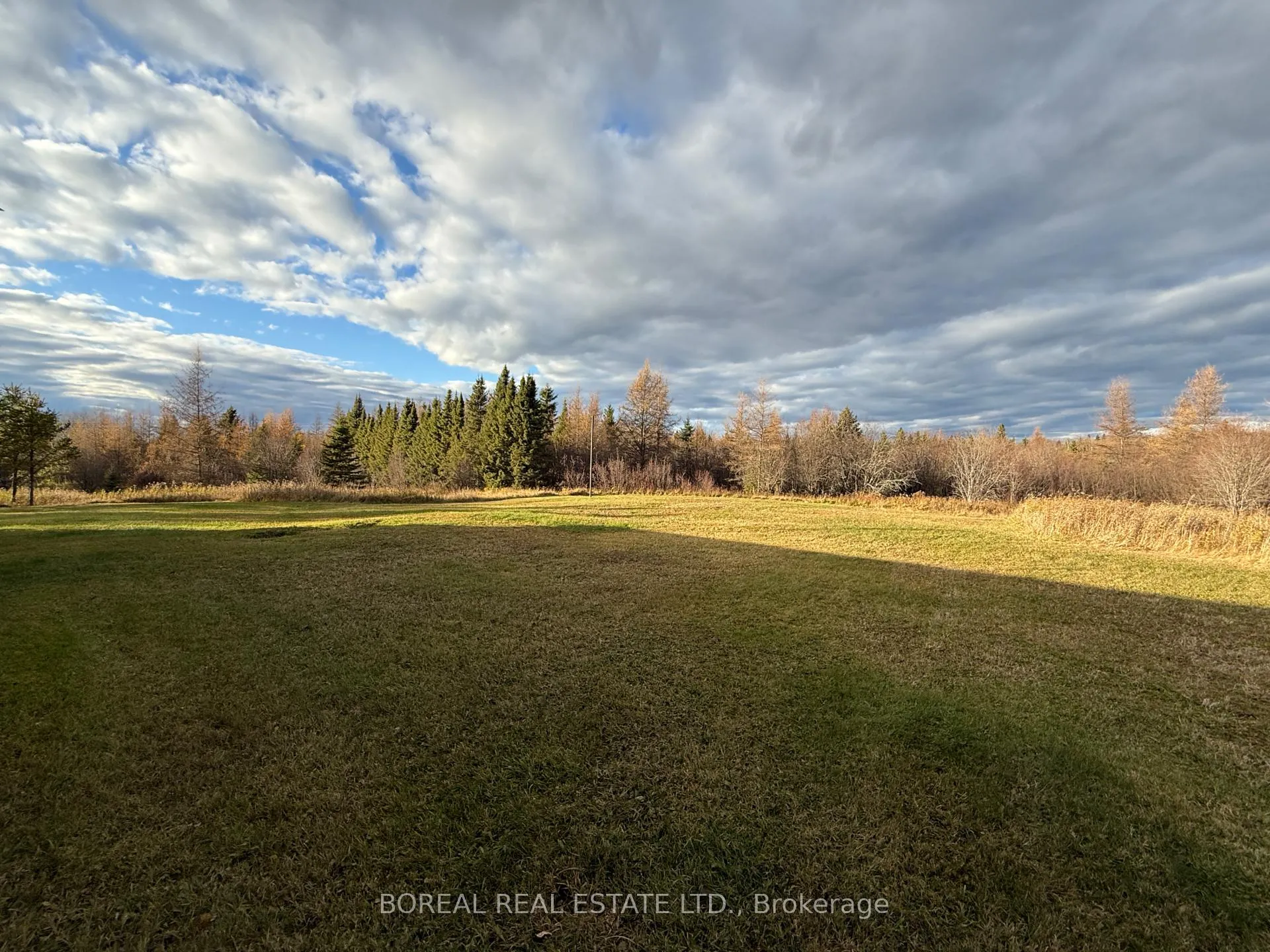 Photo 13 of 1859 Hwy 652, Cochrane — HOMEH