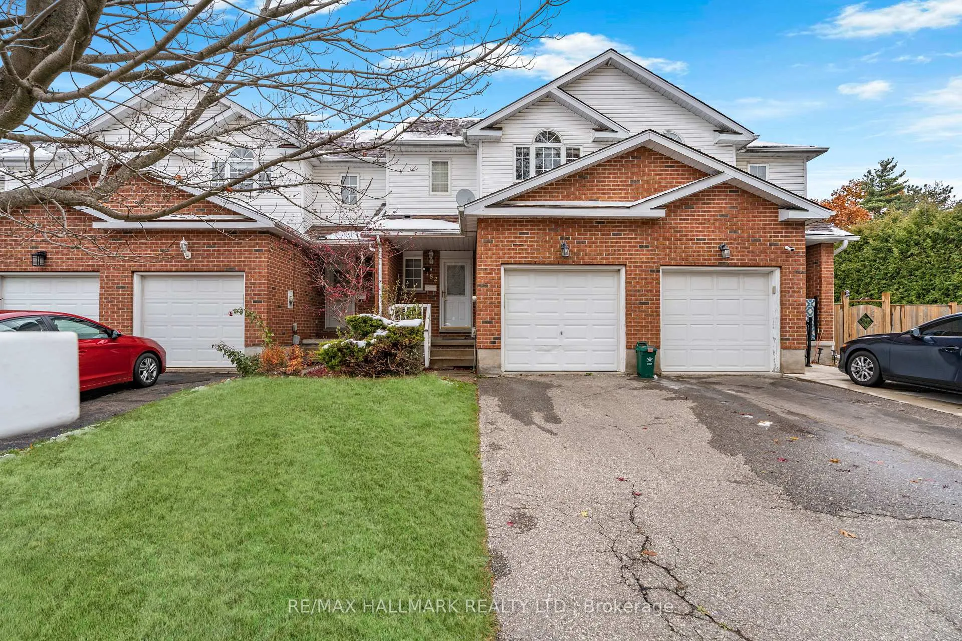 Photo 2 of 182 Kingswood Drive, Kitchener — HOMEH