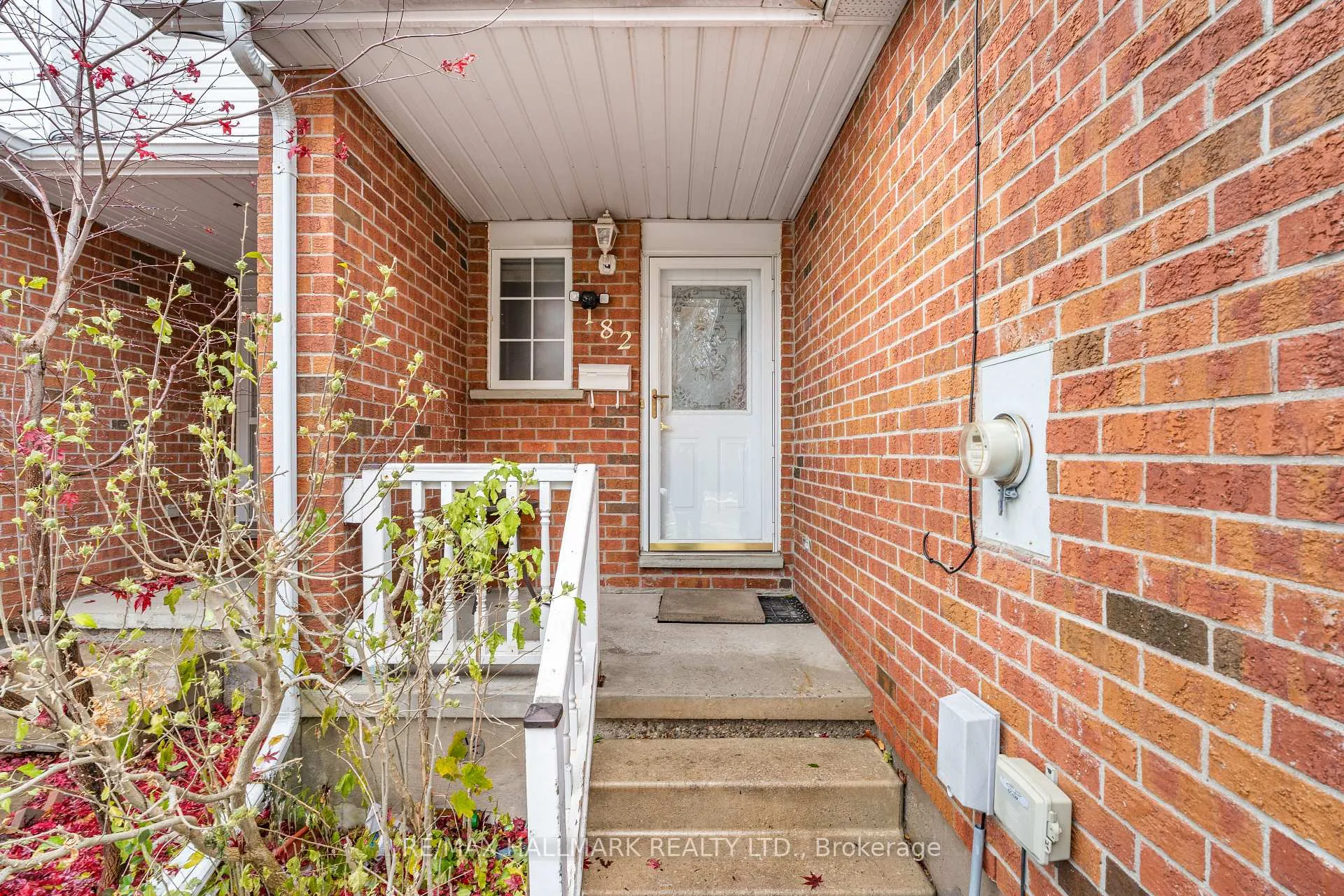 Photo 4 of 182 Kingswood Drive, Kitchener — HOMEH