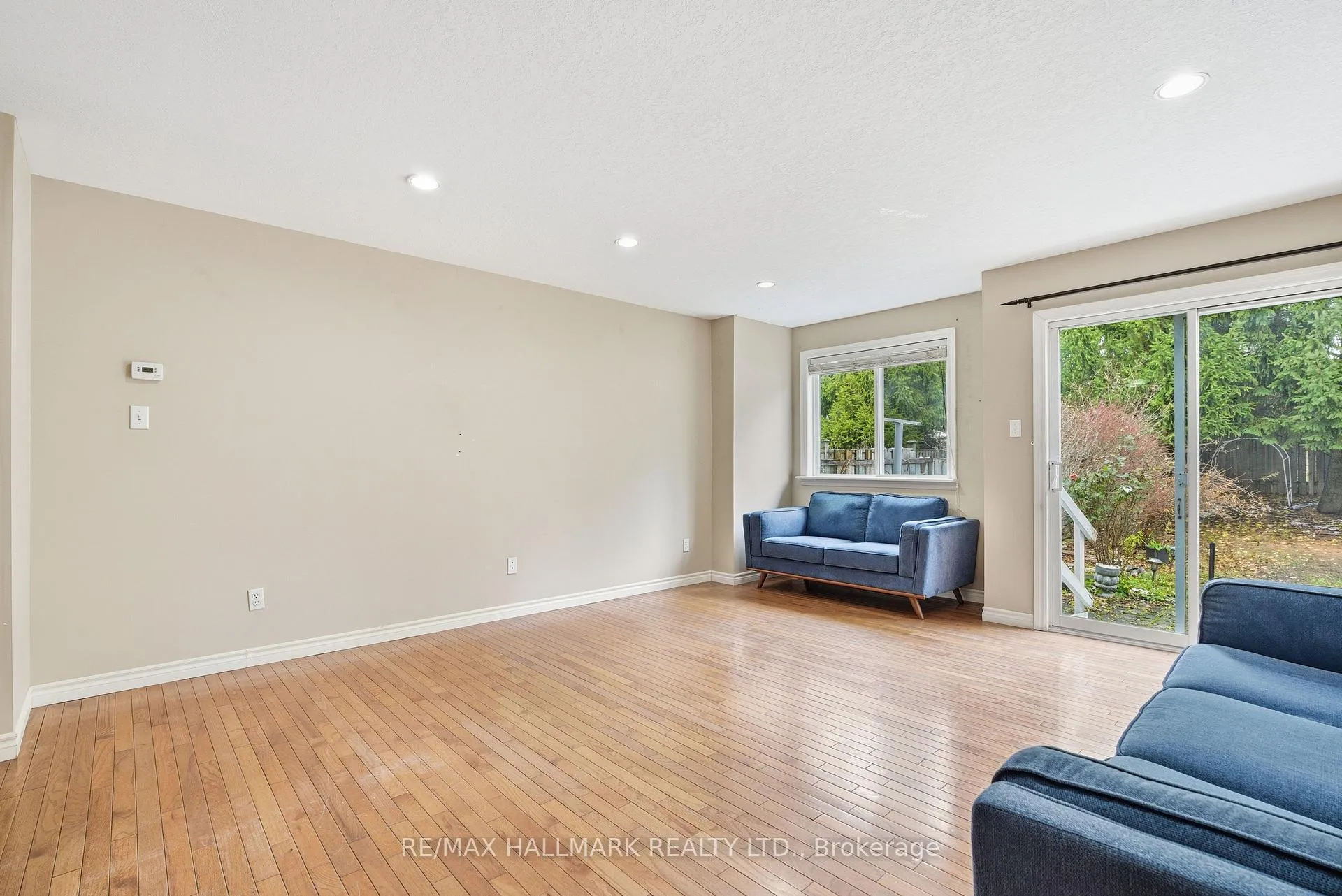 Photo 10 of 182 Kingswood Drive, Kitchener — HOMEH