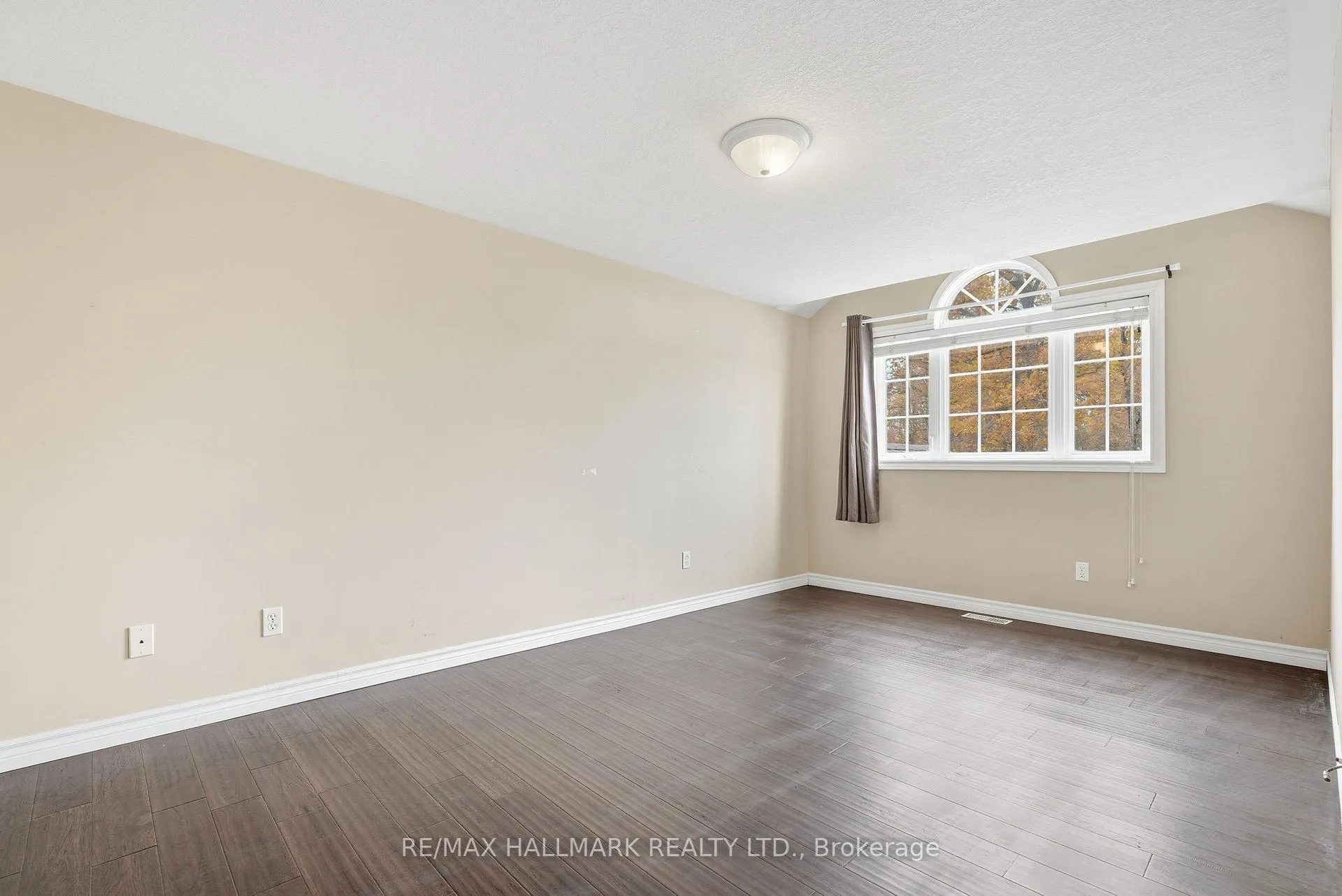 Photo 21 of 182 Kingswood Drive, Kitchener — HOMEH