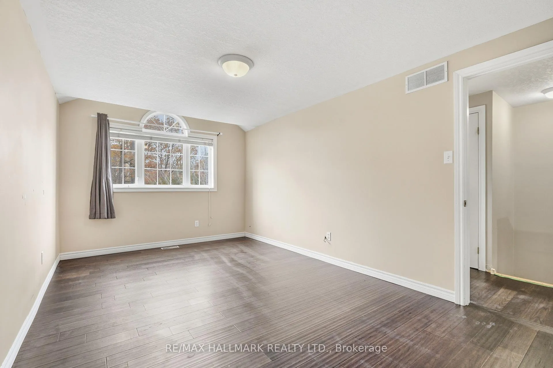 Photo 22 of 182 Kingswood Drive, Kitchener — HOMEH