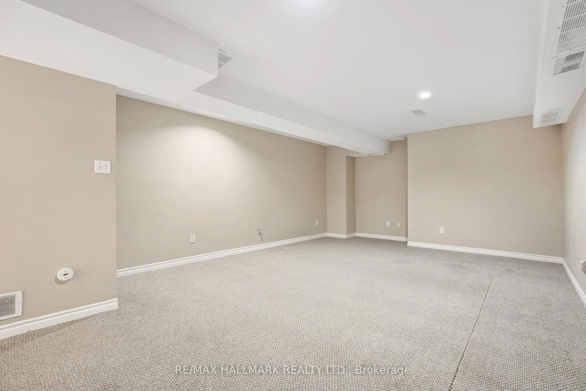 Photo 30 of 182 Kingswood Drive, Kitchener — HOMEH