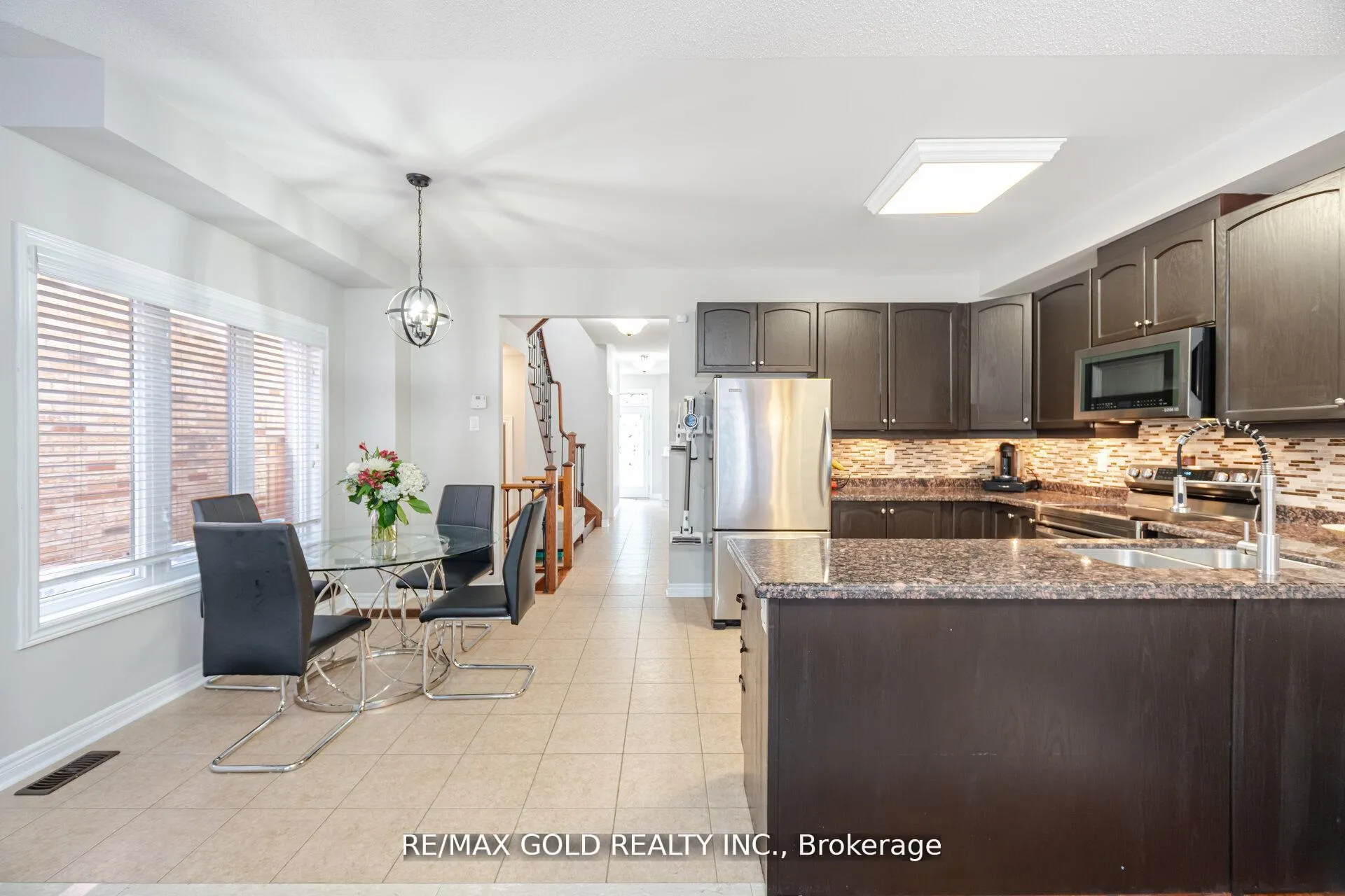 Photo 10 of 28 Versailles Crescent, Brampton, Bram East — HOMEH