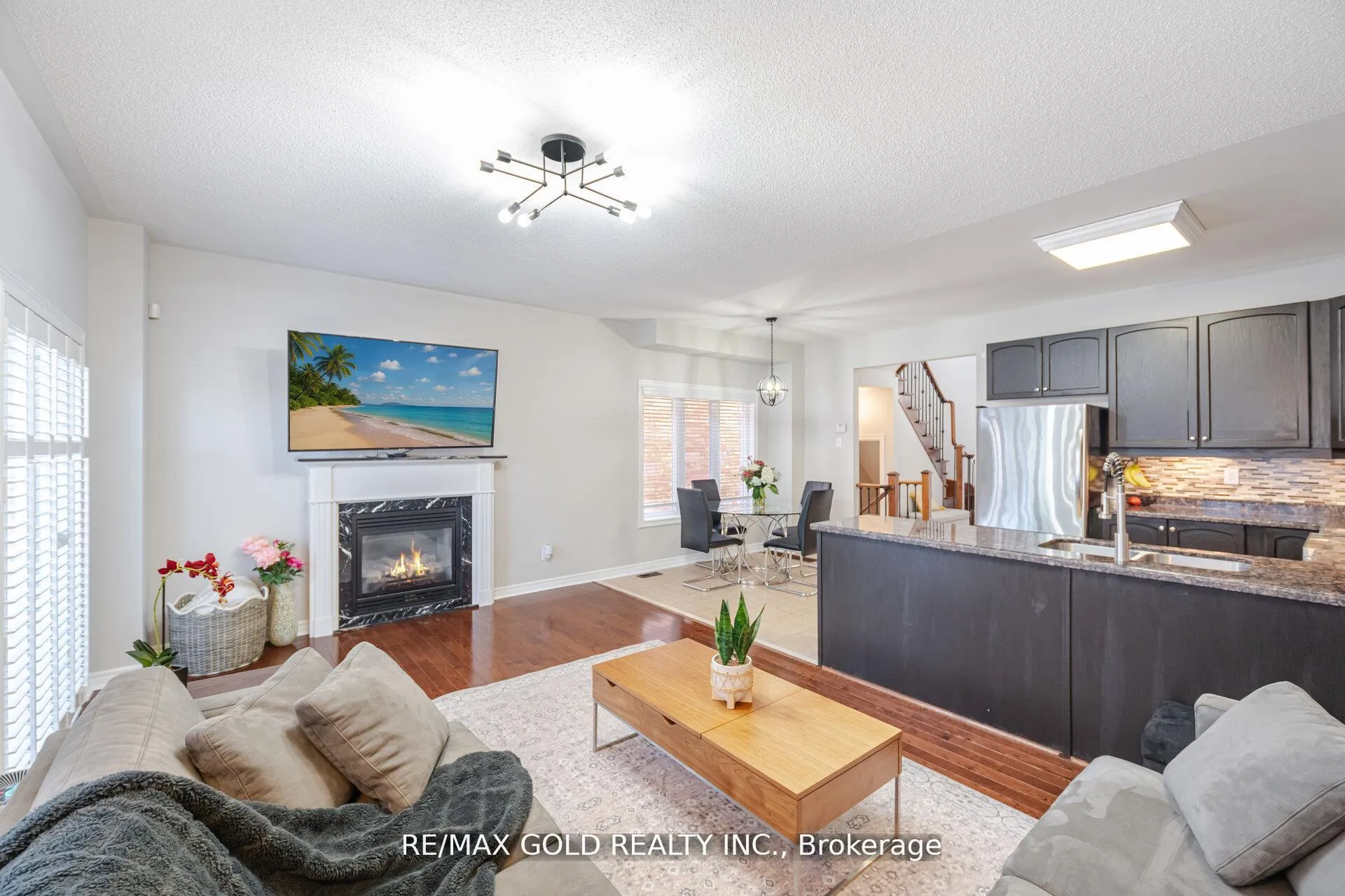Photo 13 of 28 Versailles Crescent, Brampton, Bram East — HOMEH