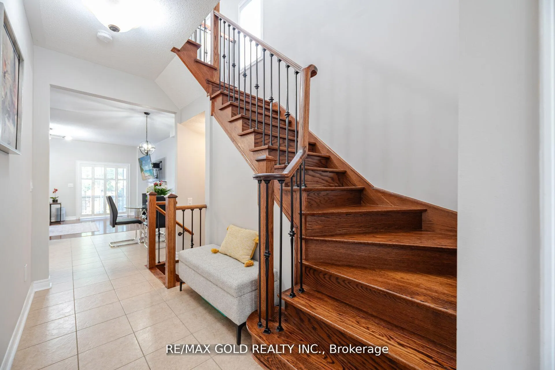 Photo 15 of 28 Versailles Crescent, Brampton, Bram East — HOMEH