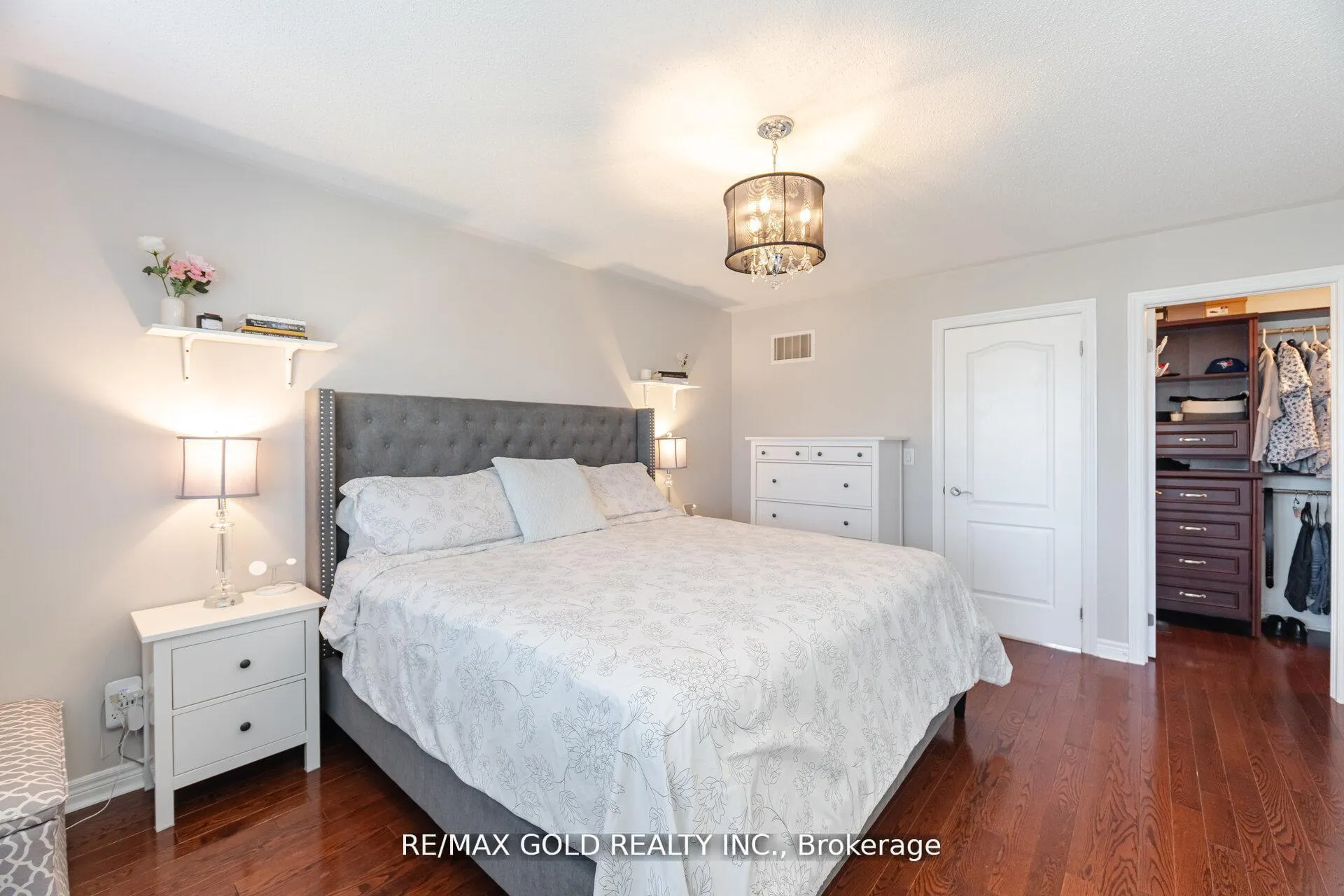Photo 19 of 28 Versailles Crescent, Brampton, Bram East — HOMEH