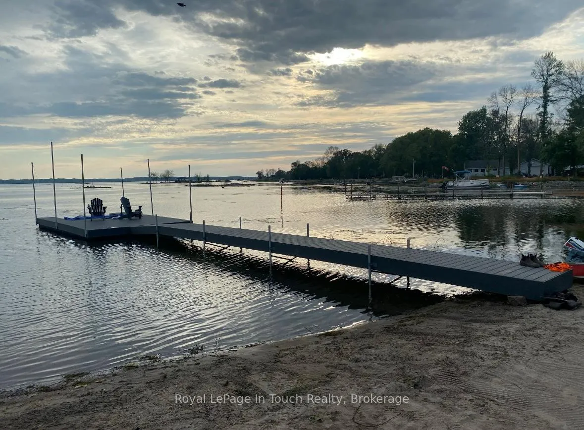 Photo 1 of 164 Duck Bay Road, Tay, Waubaushene — HOMEH