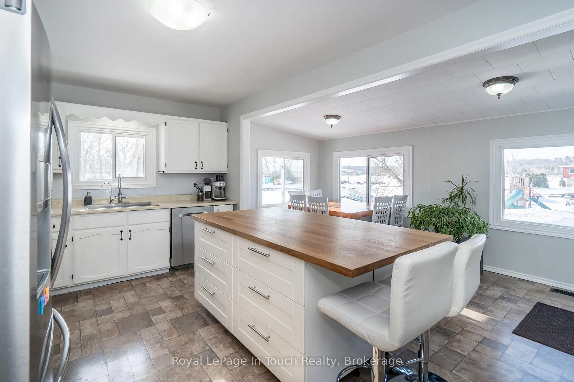 Photo 16 of 164 Duck Bay Road, Tay, Waubaushene — HOMEH