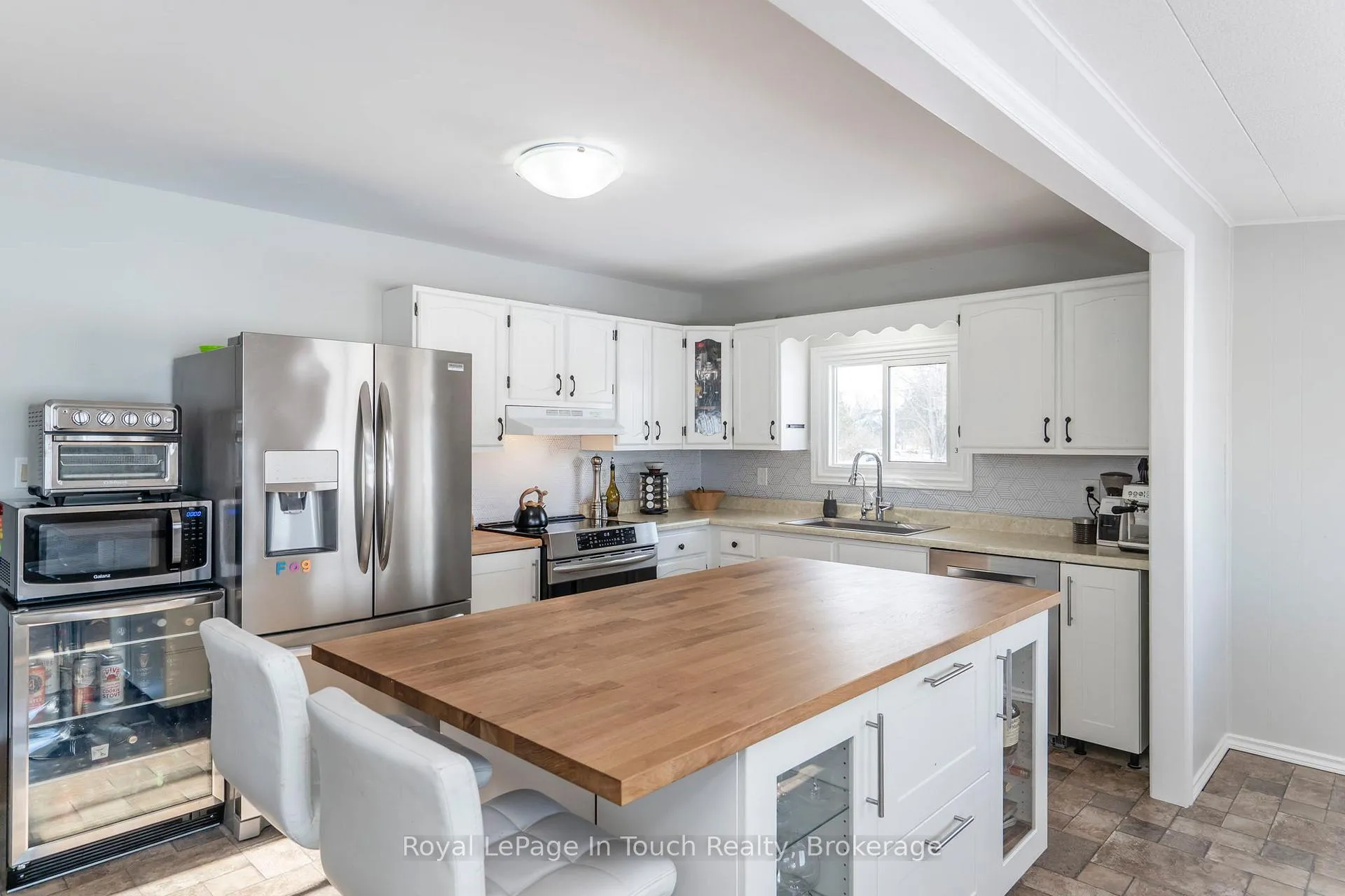 Photo 17 of 164 Duck Bay Road, Tay, Waubaushene — HOMEH