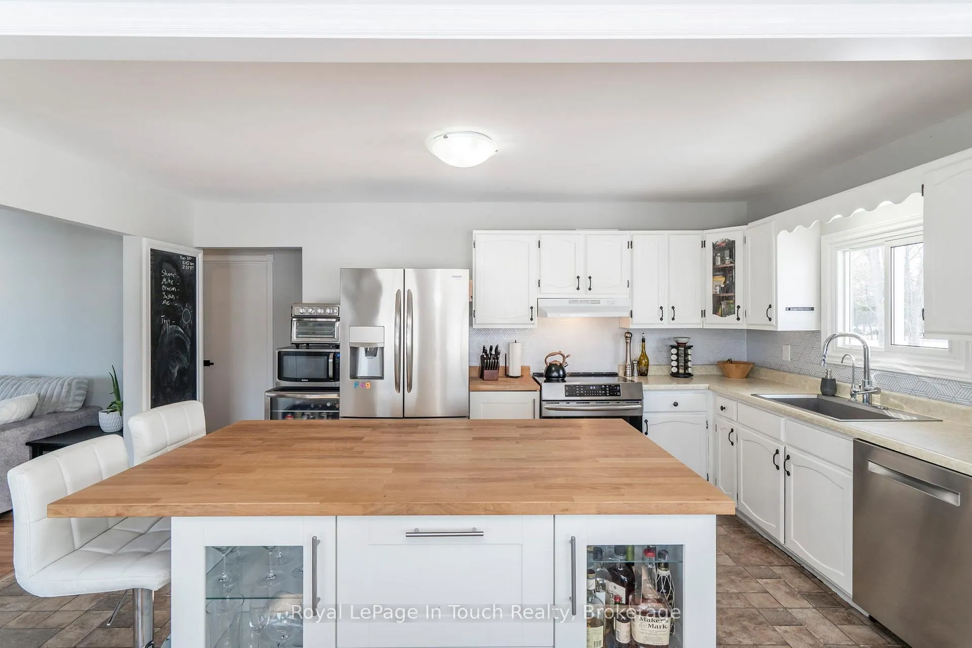 Photo 20 of 164 Duck Bay Road, Tay, Waubaushene — HOMEH