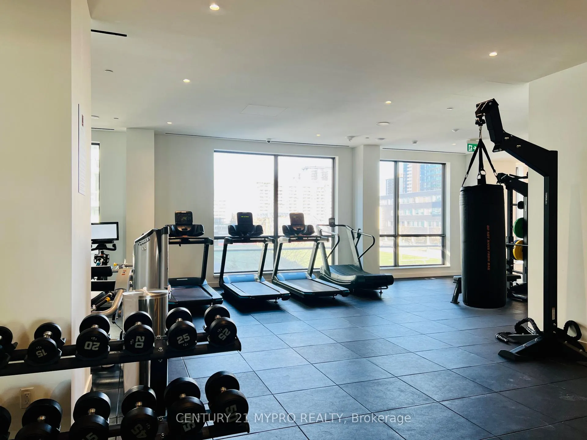 Photo 13 of Unit 702, 39 Roehampton Avenue, Toronto, Mount Pleasant West — HOMEH