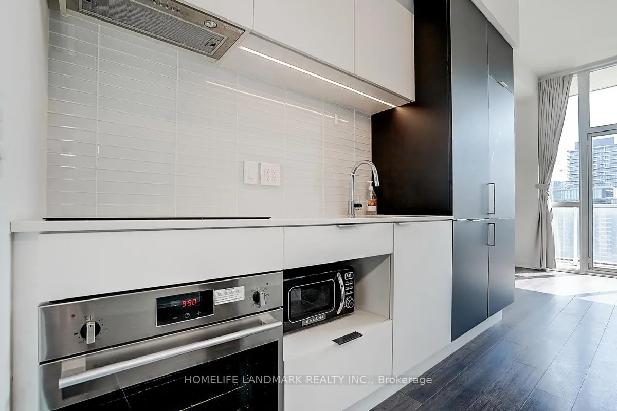 Photo 17 of Unit 2004, 33 Helendale Avenue, Toronto, Yonge-Eglinton — HOMEH