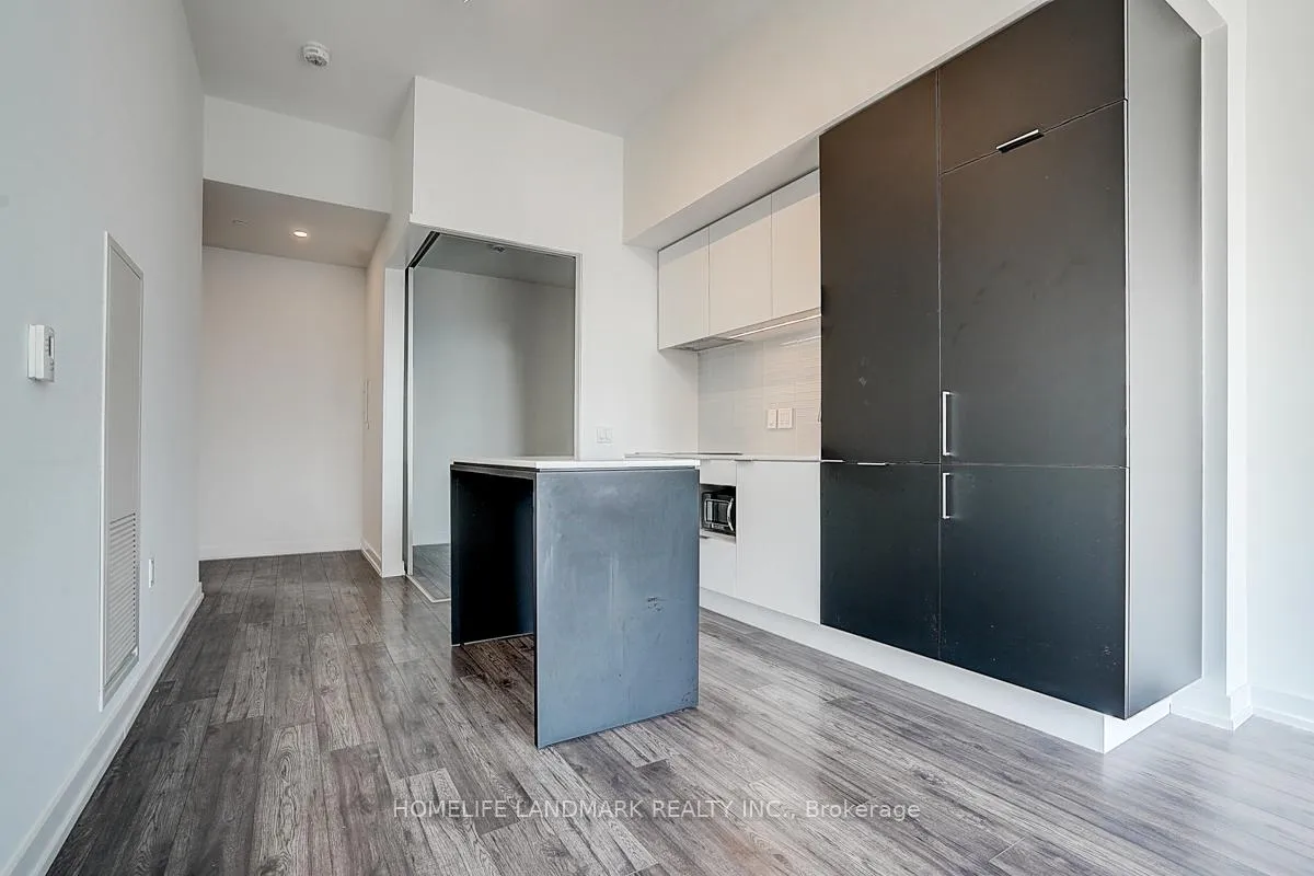 Photo 18 of Unit 2004, 33 Helendale Avenue, Toronto, Yonge-Eglinton — HOMEH