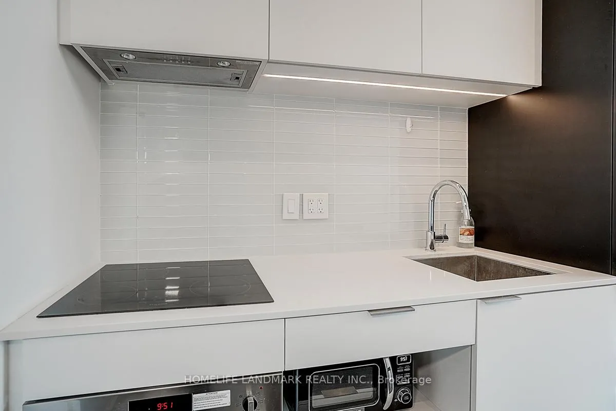 Photo 23 of Unit 2004, 33 Helendale Avenue, Toronto, Yonge-Eglinton — HOMEH