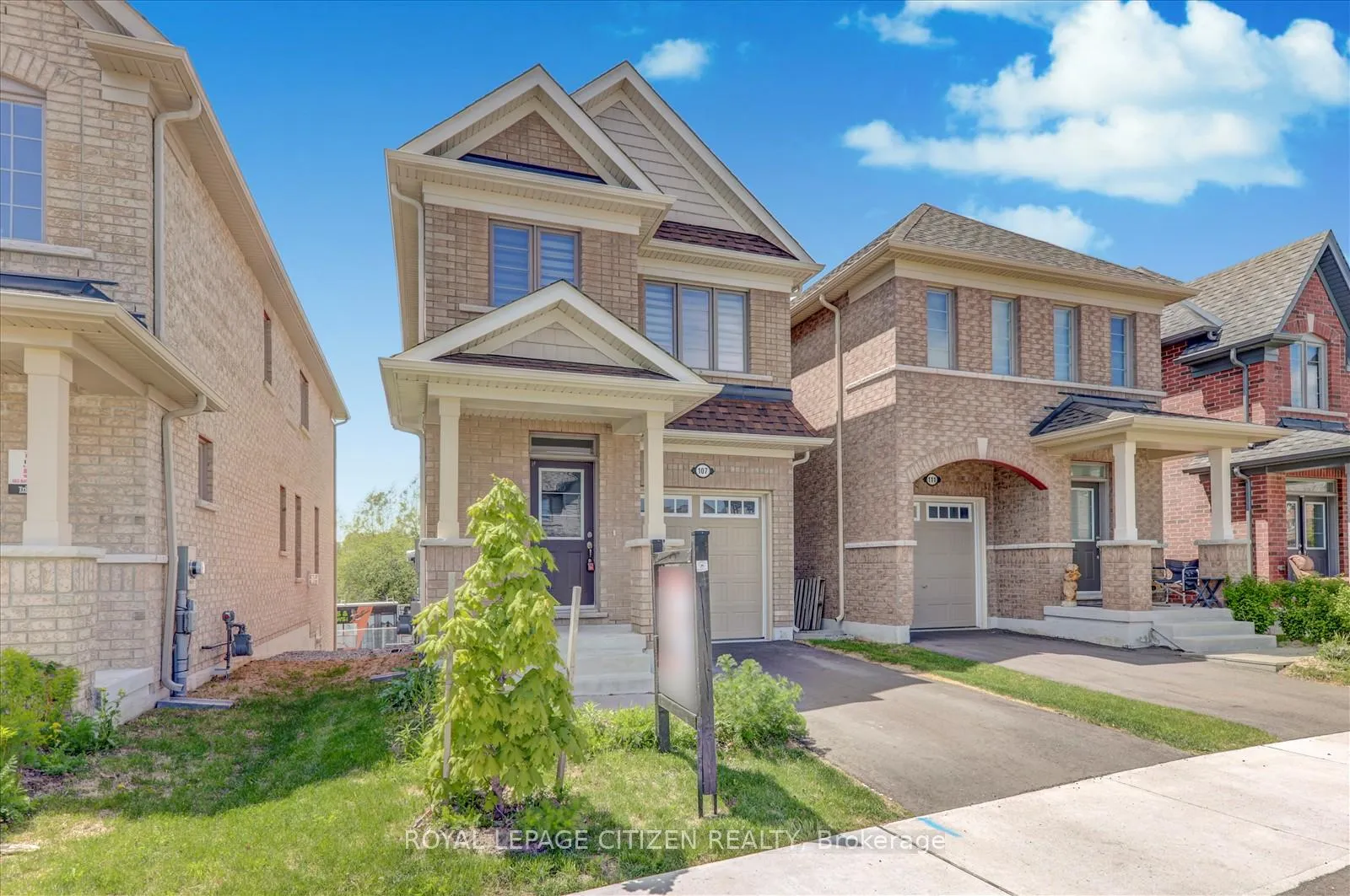 Photo 4 of 107 Bayardo Drive, Oshawa, Windfields — HOMEH