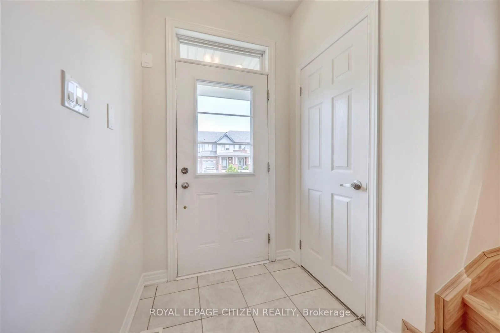 Photo 10 of 107 Bayardo Drive, Oshawa, Windfields — HOMEH